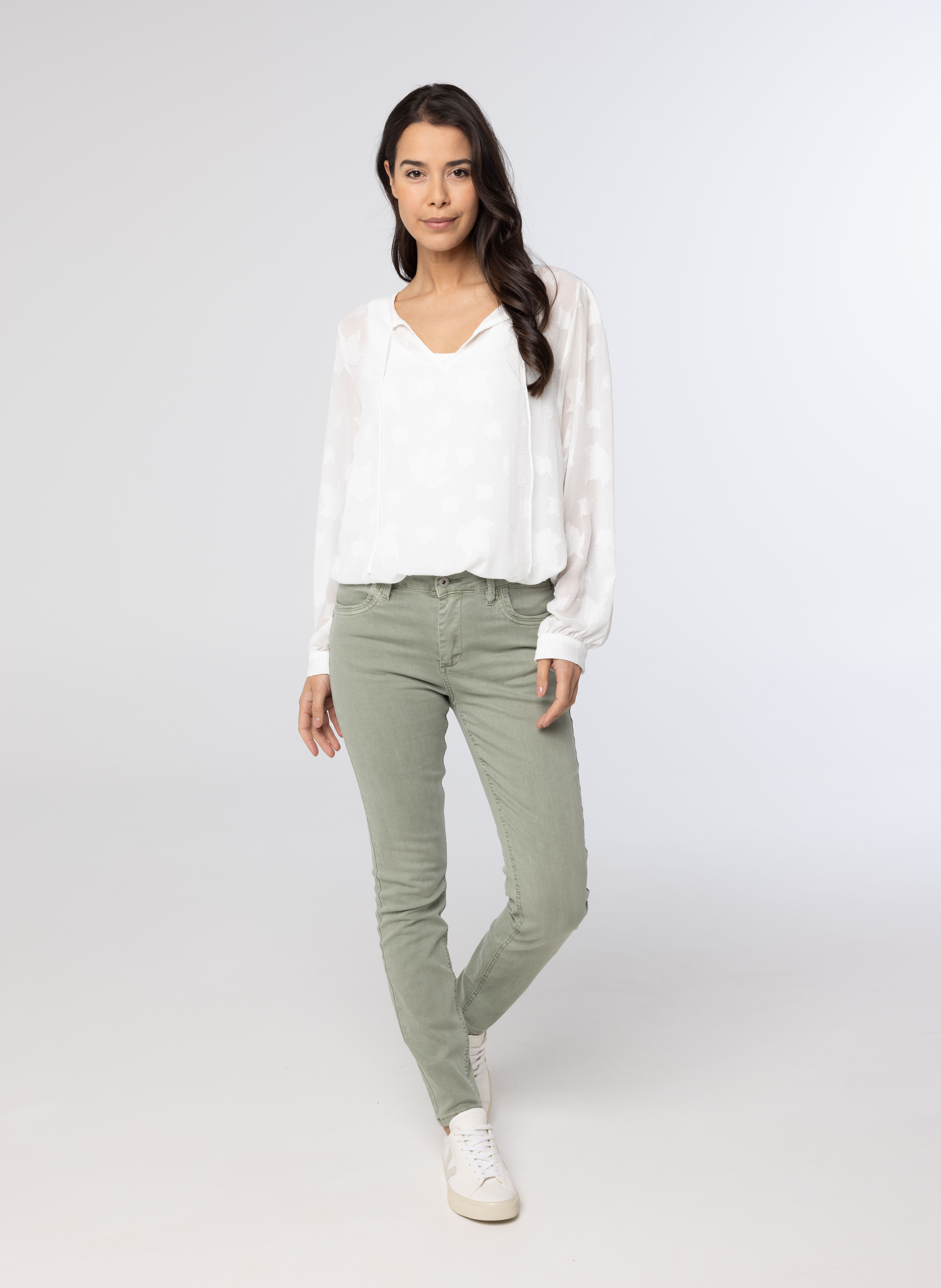 Witte best sale strakke broek