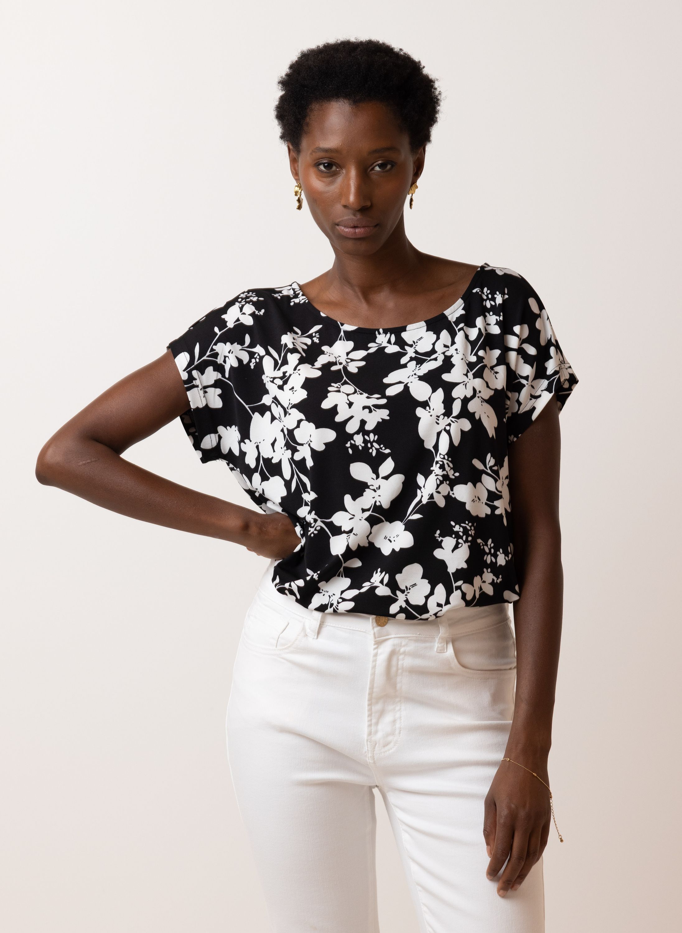 Norah Zwart/wit shirt met bloemen black/white 212844-031