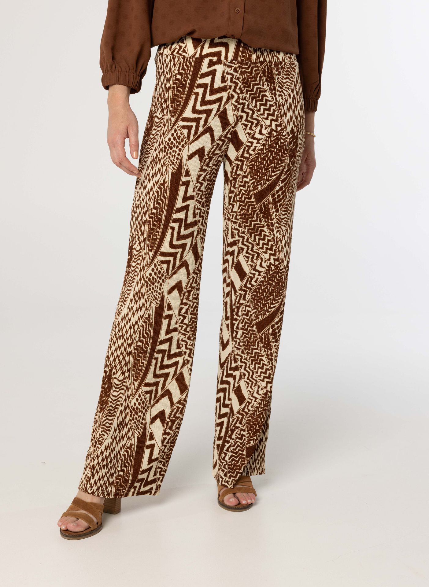 Norah Bruine pantalon met grafische print Brown/Ecru 214065-241
