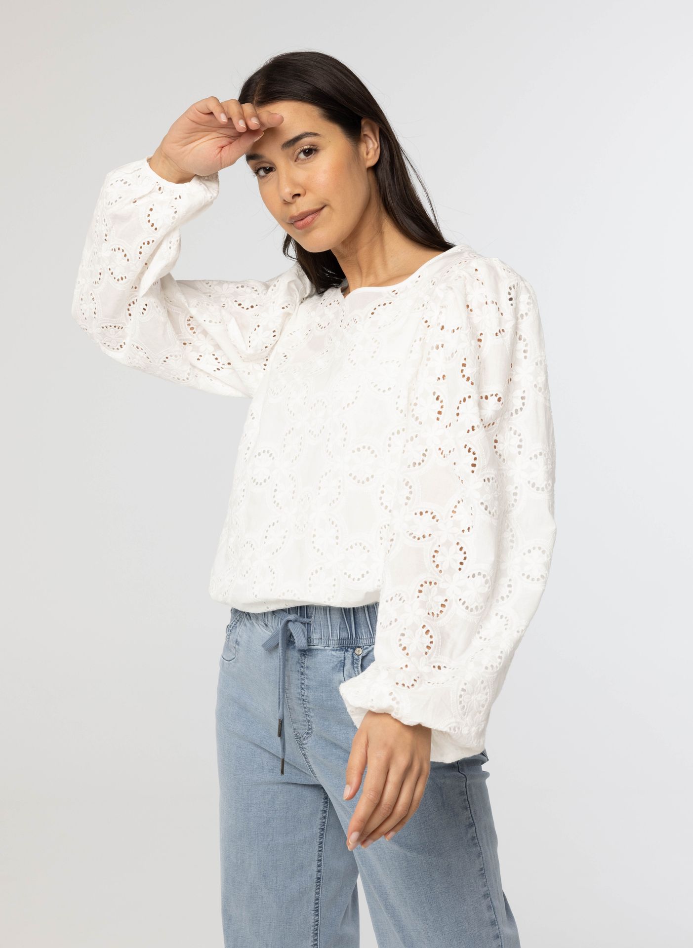  Off white blouse met embroidery off-white 214138-101-42