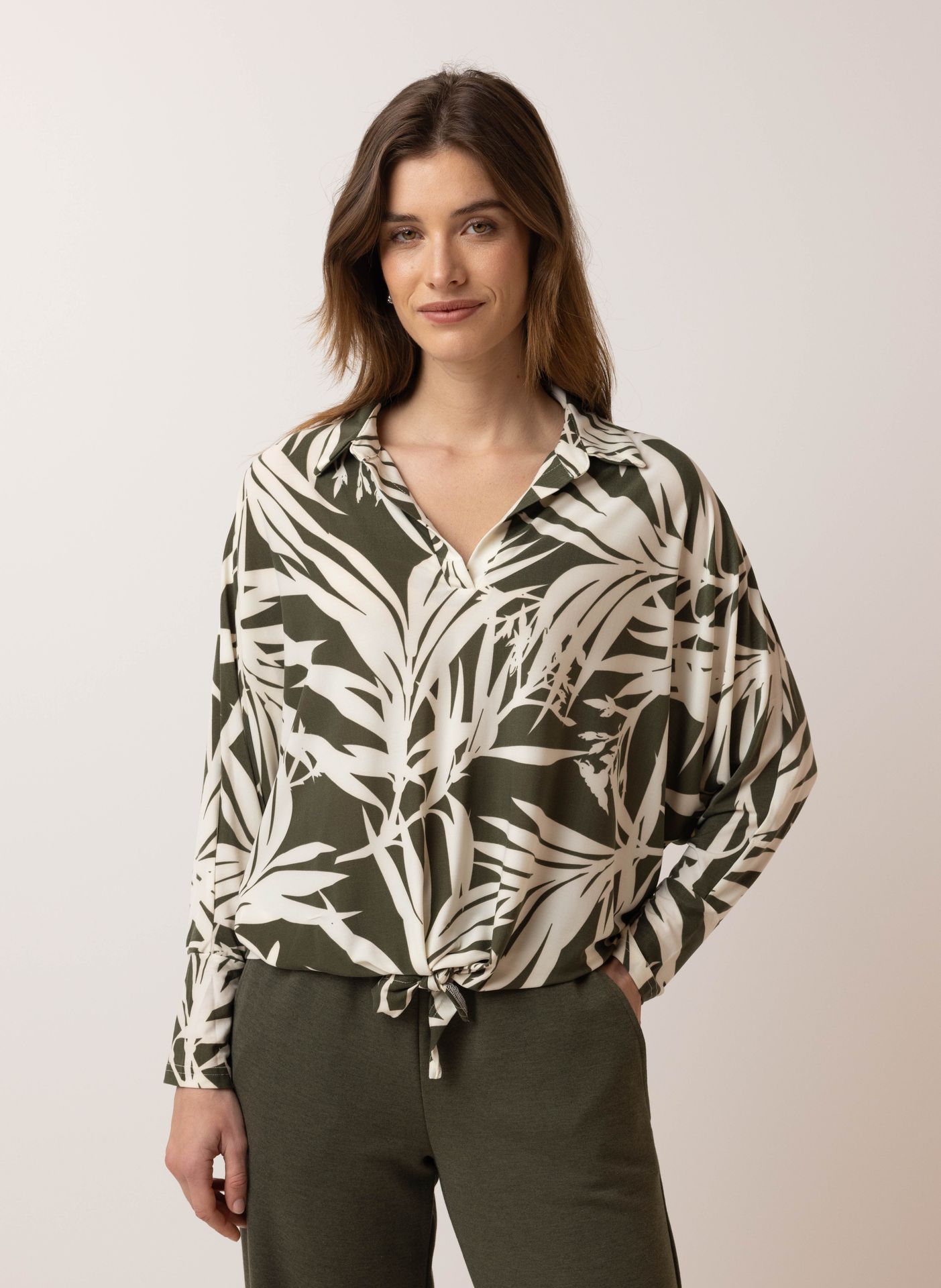 Norah Groene blouse met strik green/ecru 214243-541