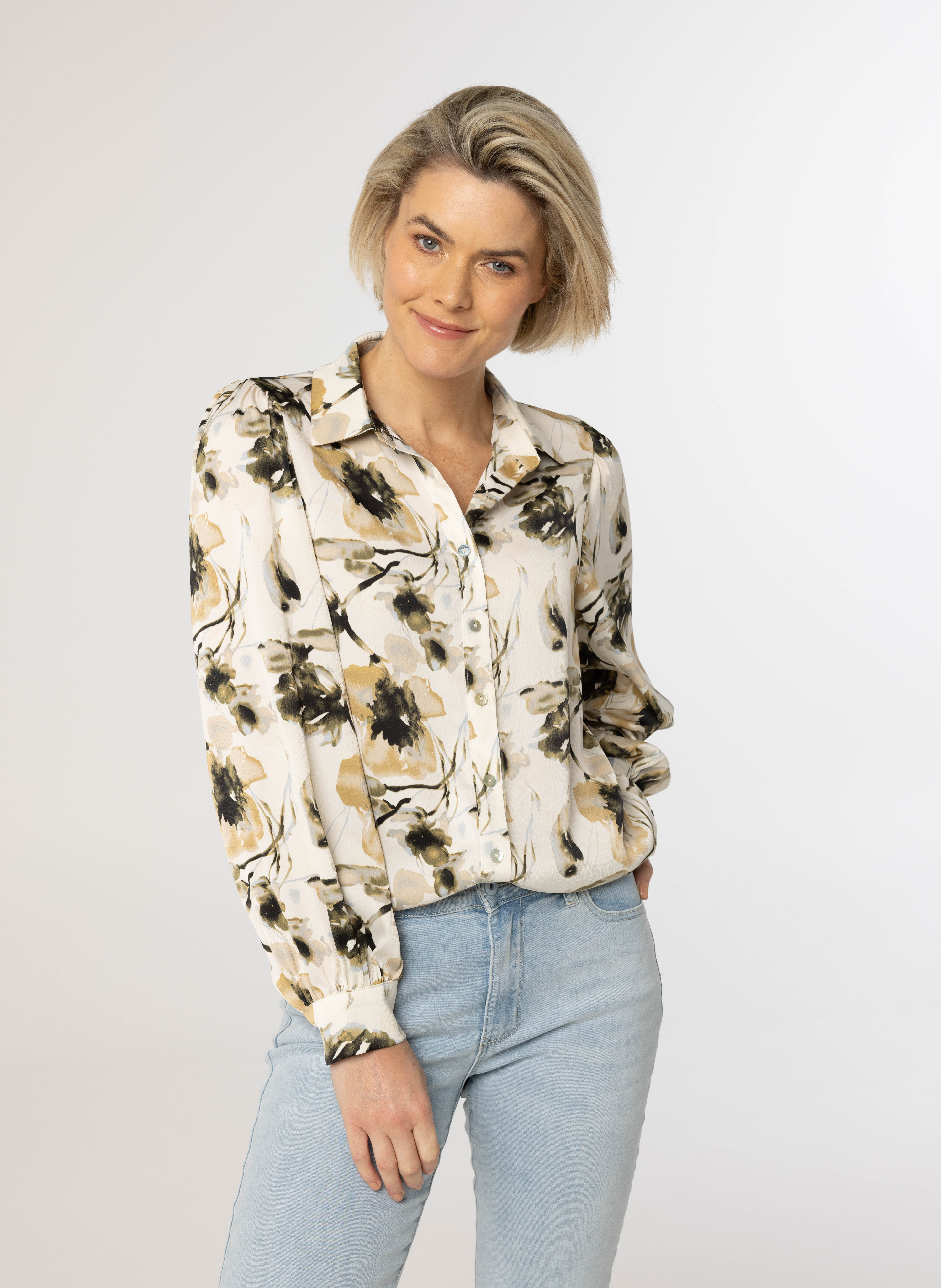 Norah Sale collectie jassen in maat 36 t m 48