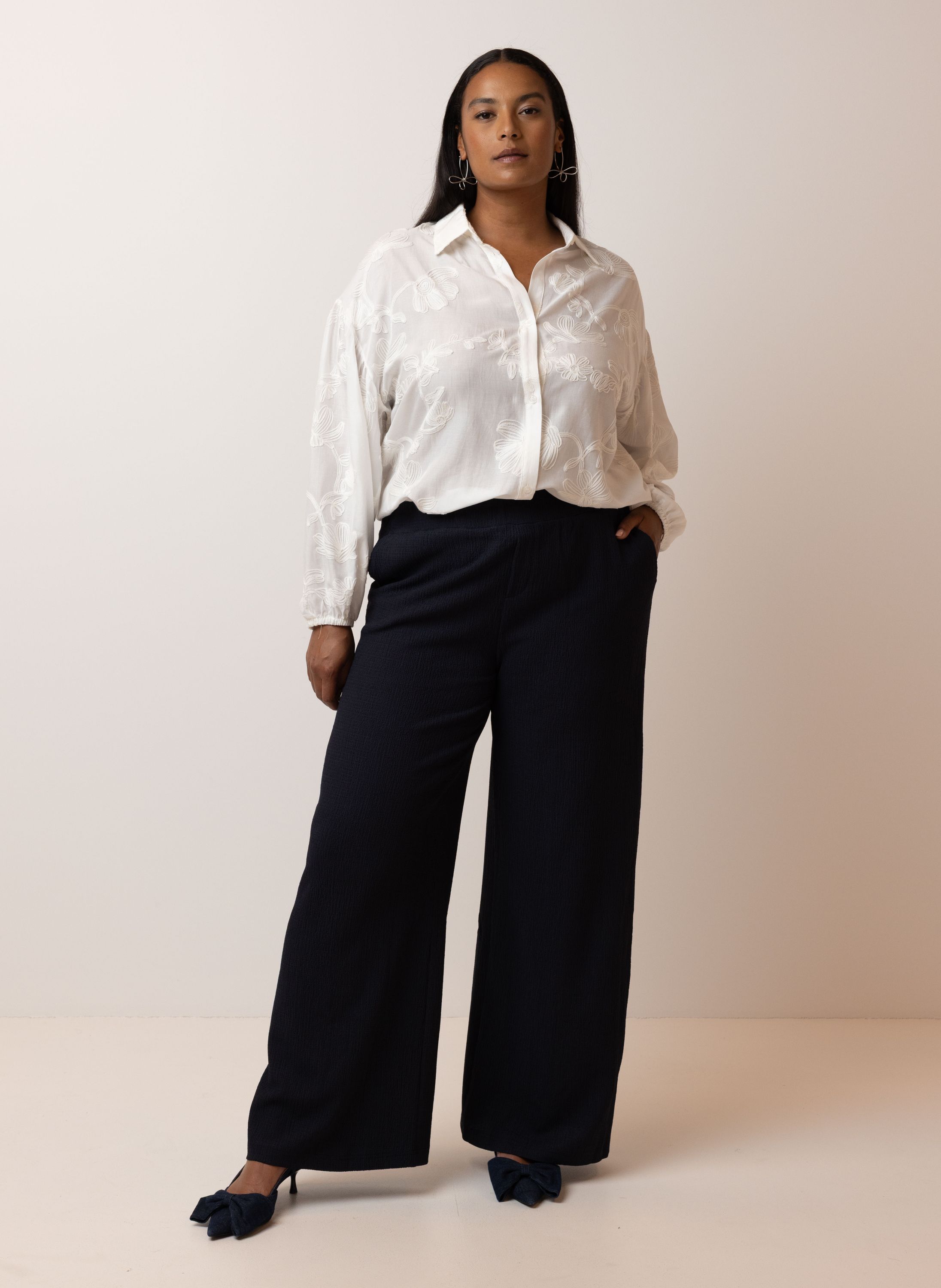 Norah Donkerblauwe rechte broek met structuur navy 214327-492