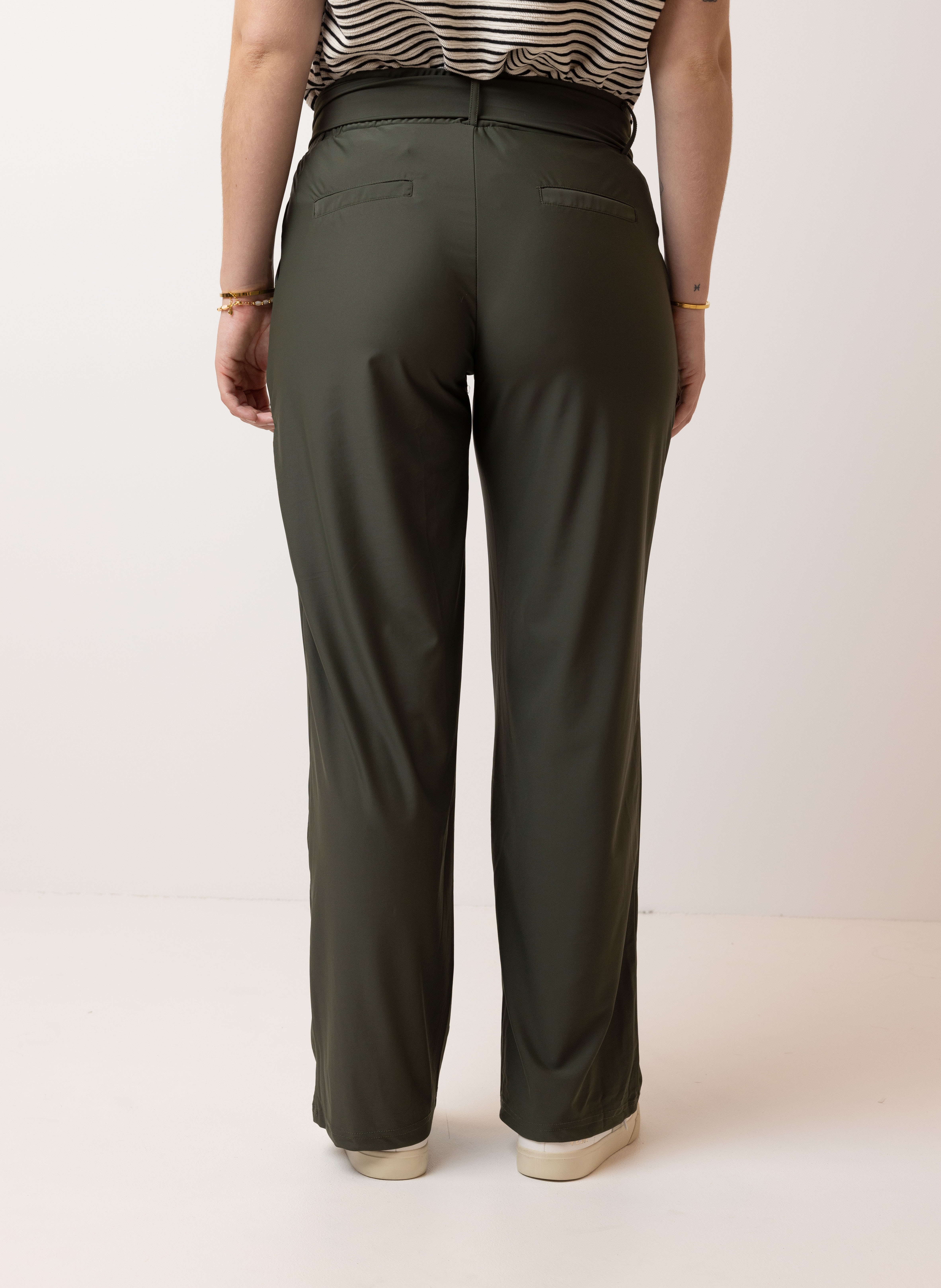 Legergroene pantalon travelstof