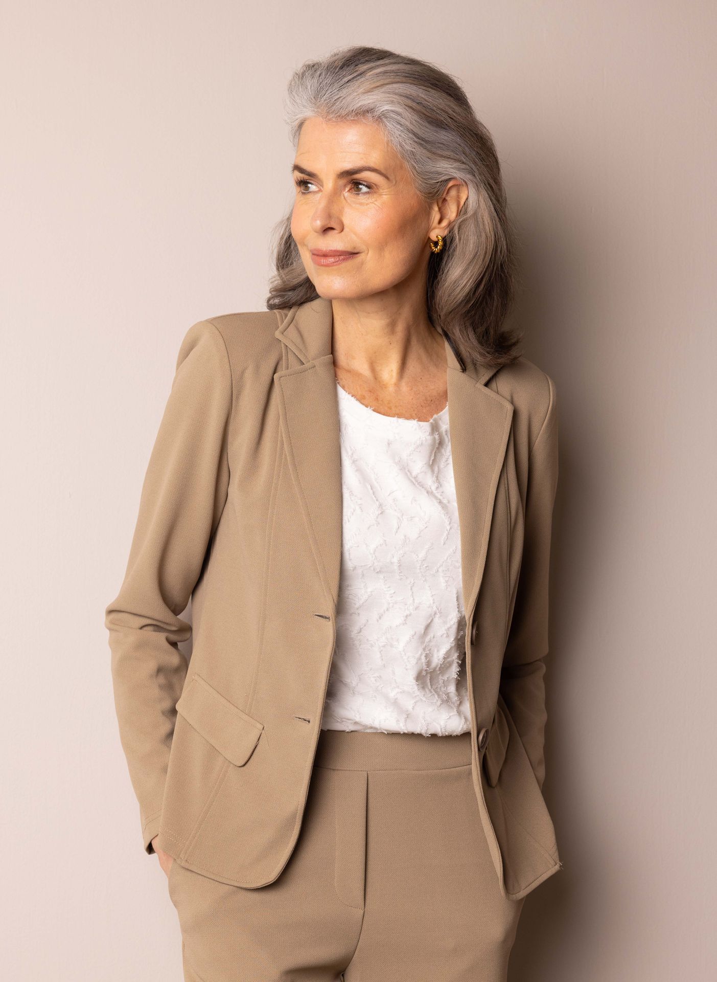 Zandkleurige blazer