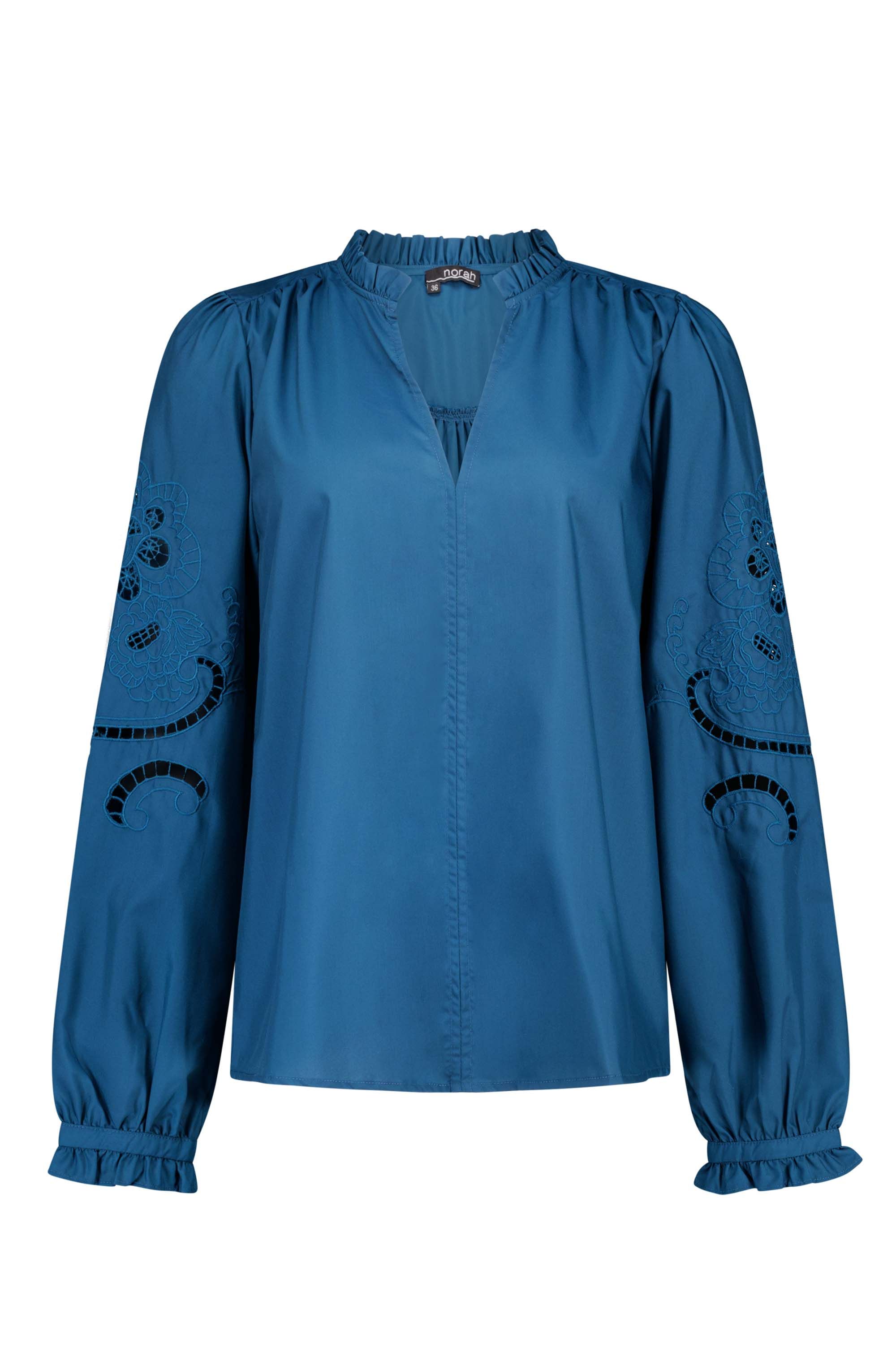 Norah Blauwe blouse met borduursels petrol blue 214992-495-34