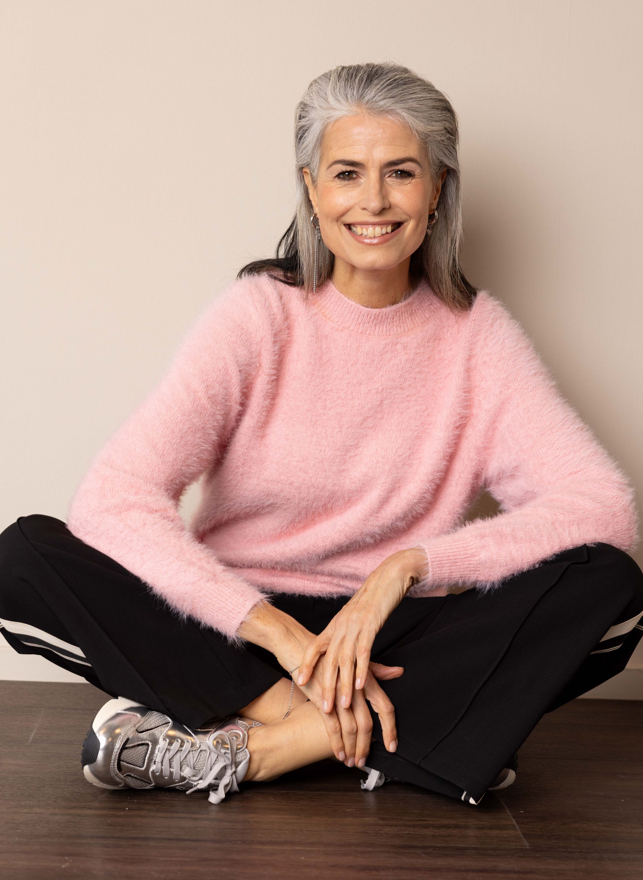 Norah Roze gebreide zachte trui baby pink 215609-902-38 Norah Roze gebreide zachte trui baby pink 215609-902-38