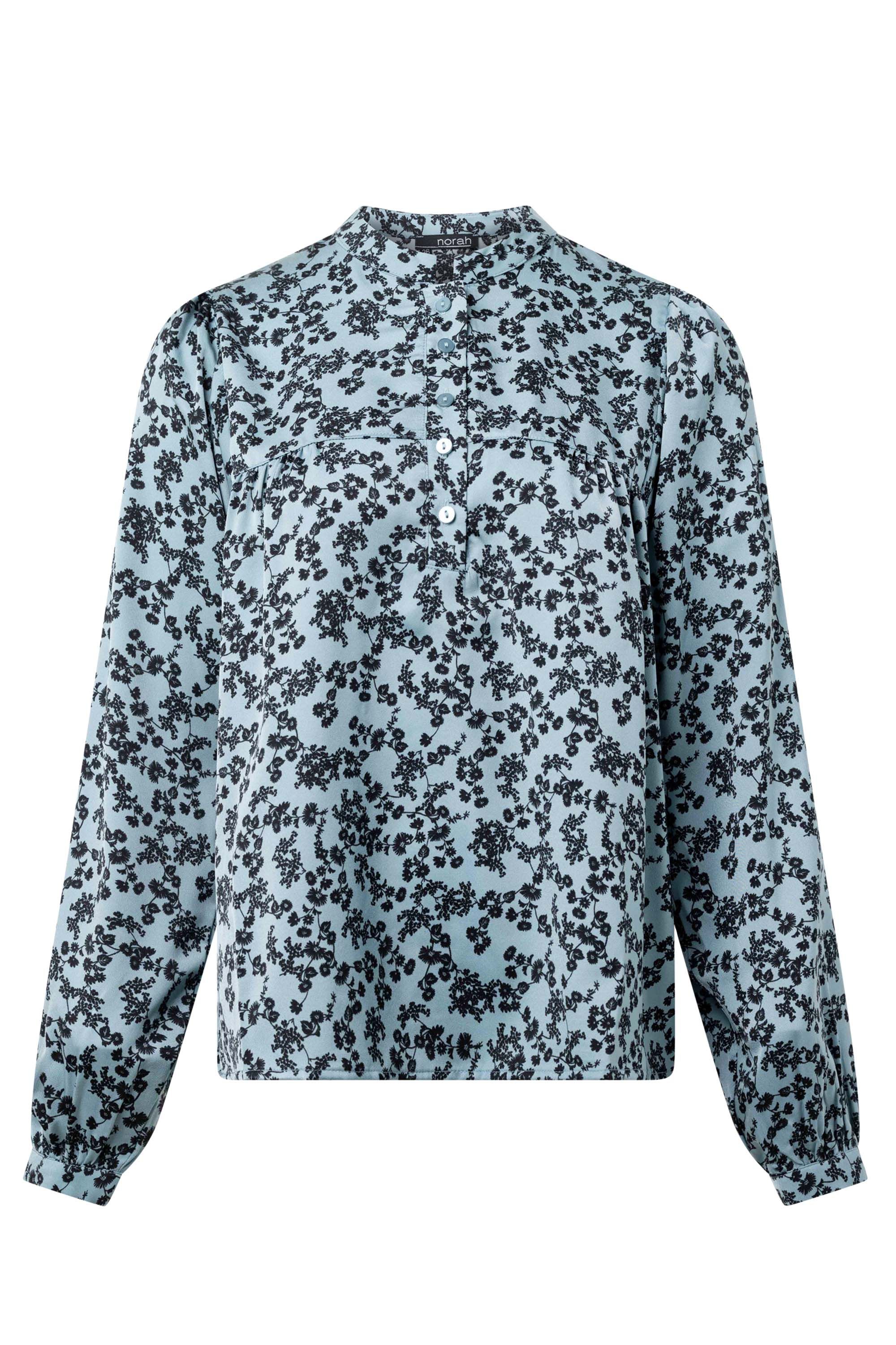 Norah Lichtblauwe blouse met zwarte bloemen blue/black 215721-430