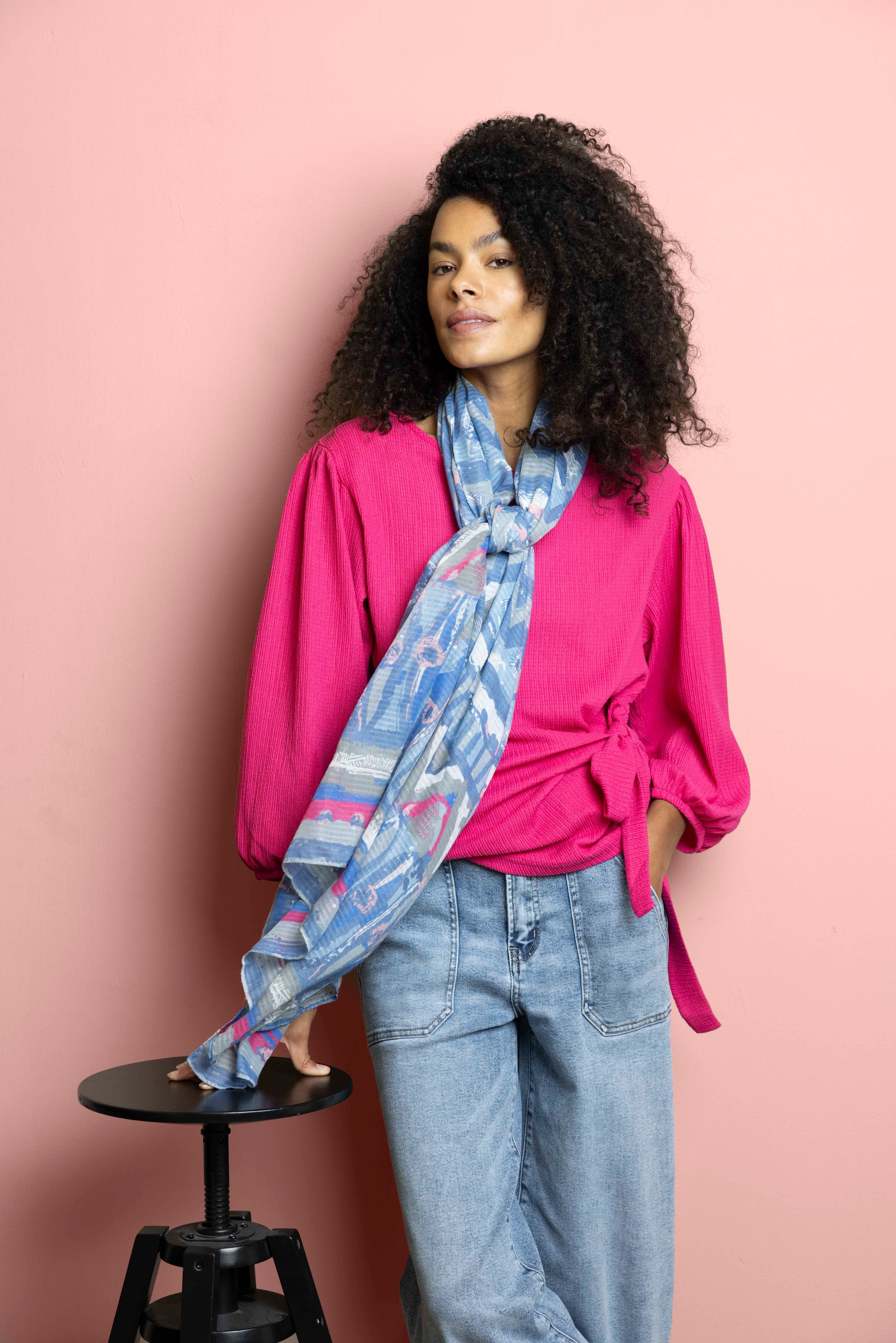 Norah Blauwe sjaal met grafische print blue multicolor 215790-420-ONE