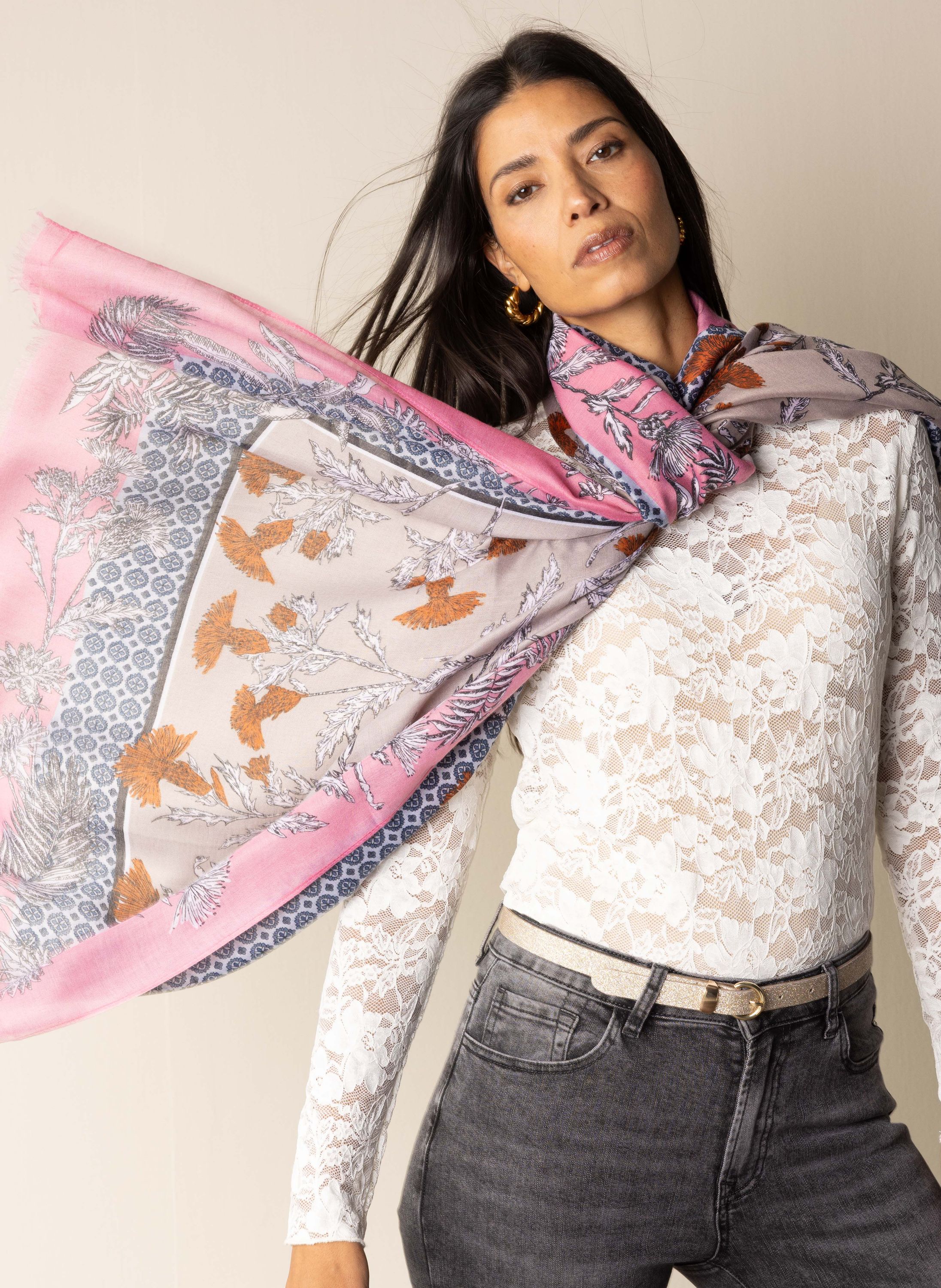 Norah Roze sjaal met bloemenprint pink multicolor 215819-920