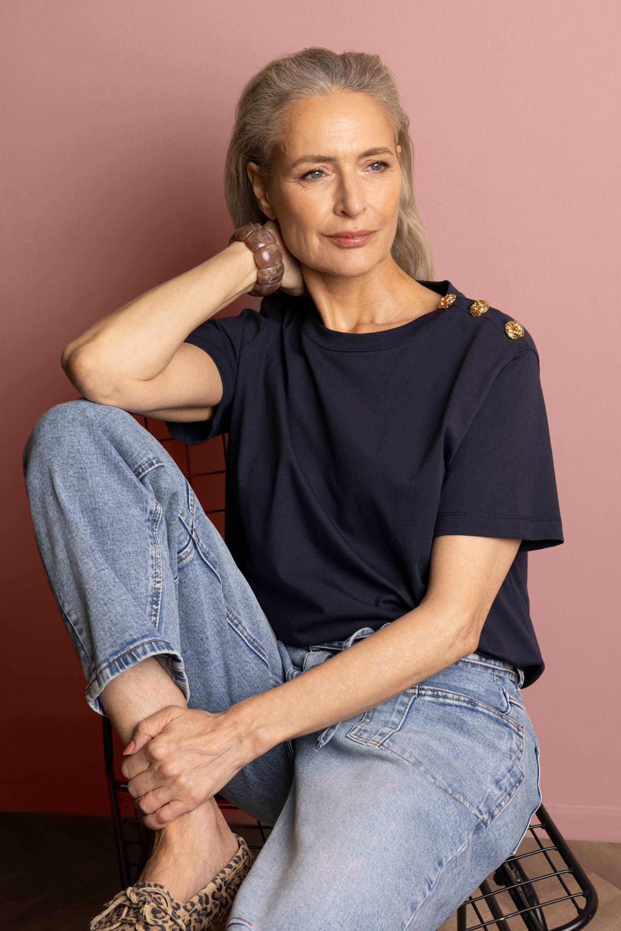 Norah Donkerblauw shirt met knoopdetails dark blue 215854-499