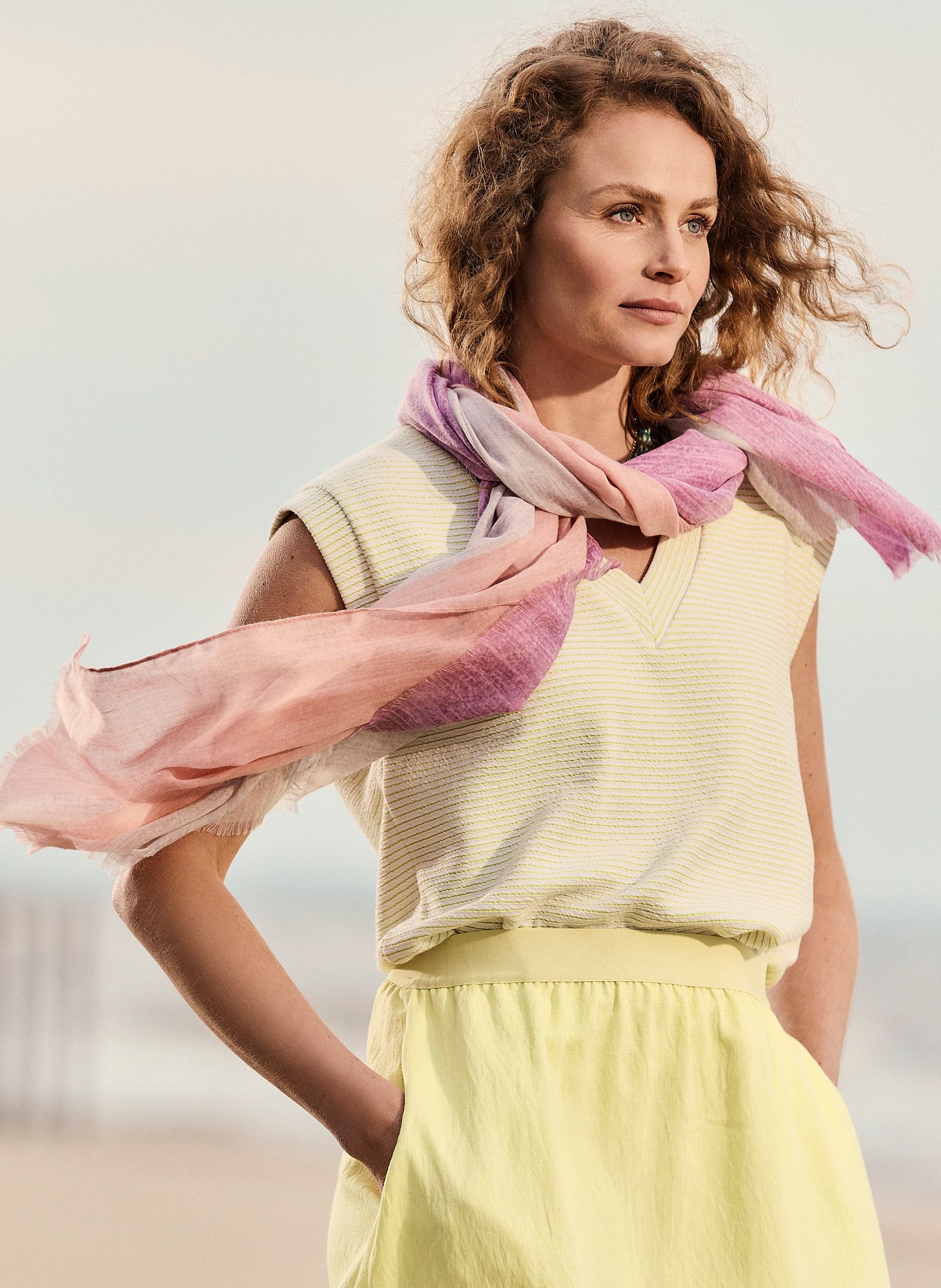 Norah Roze sjaal met rafelrand pink multicolor 215988-920