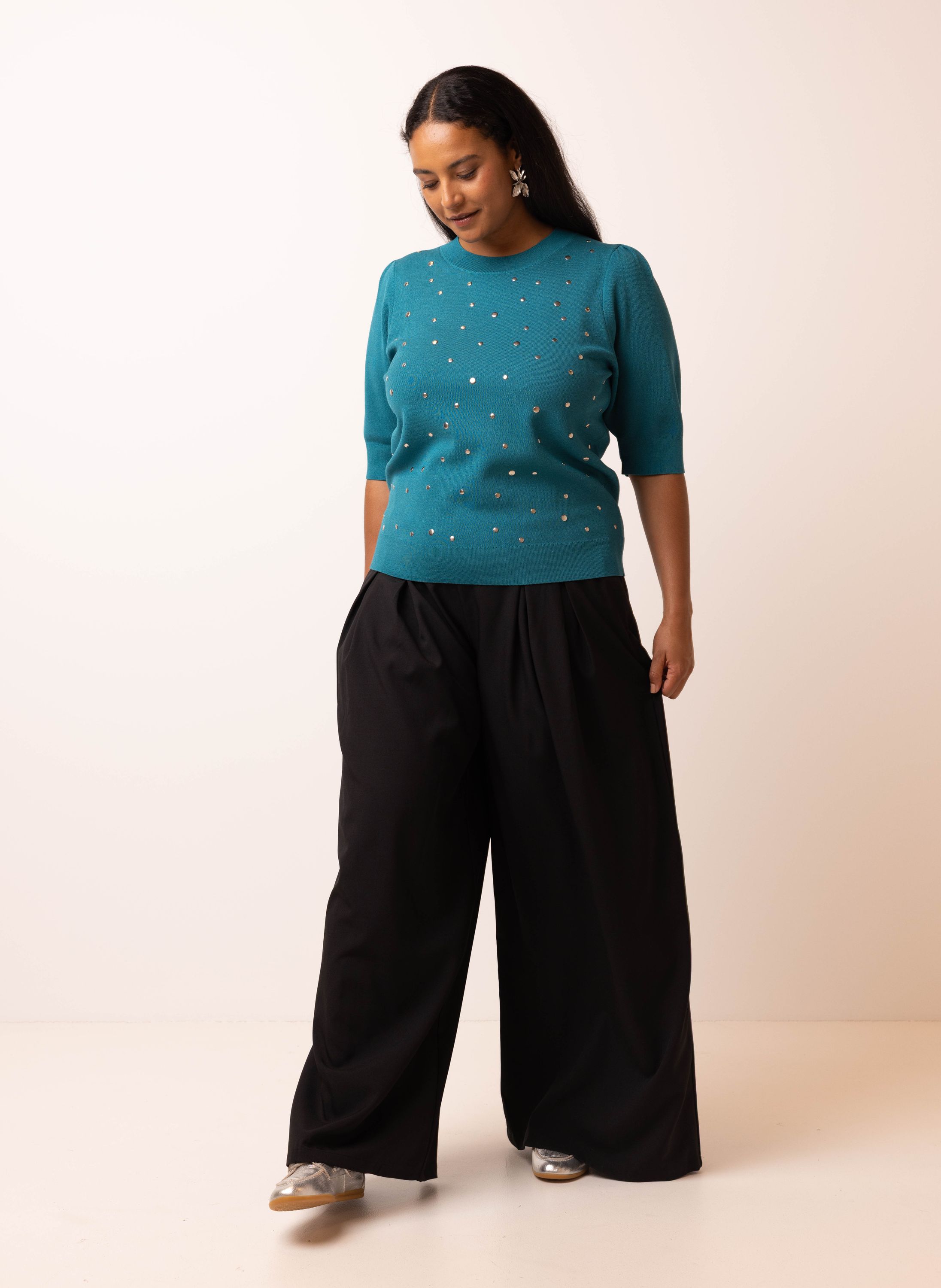 Norah Zwarte wijde broek met plooien black 216310-001