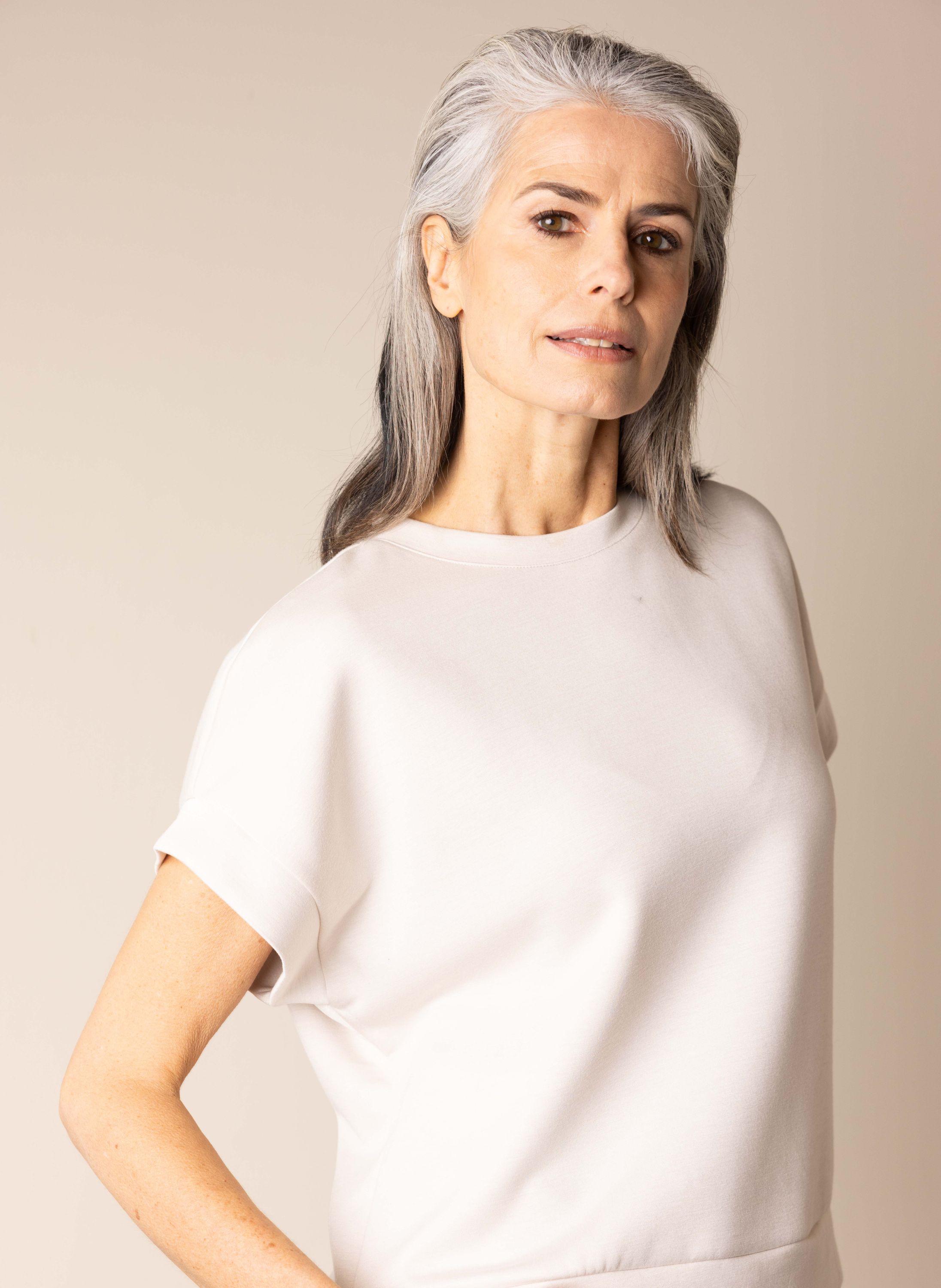 Norah Gebroken wit shirt met splitten kit 216331-117-38 Norah Gebroken wit shirt met splitten kit 216331-117-38