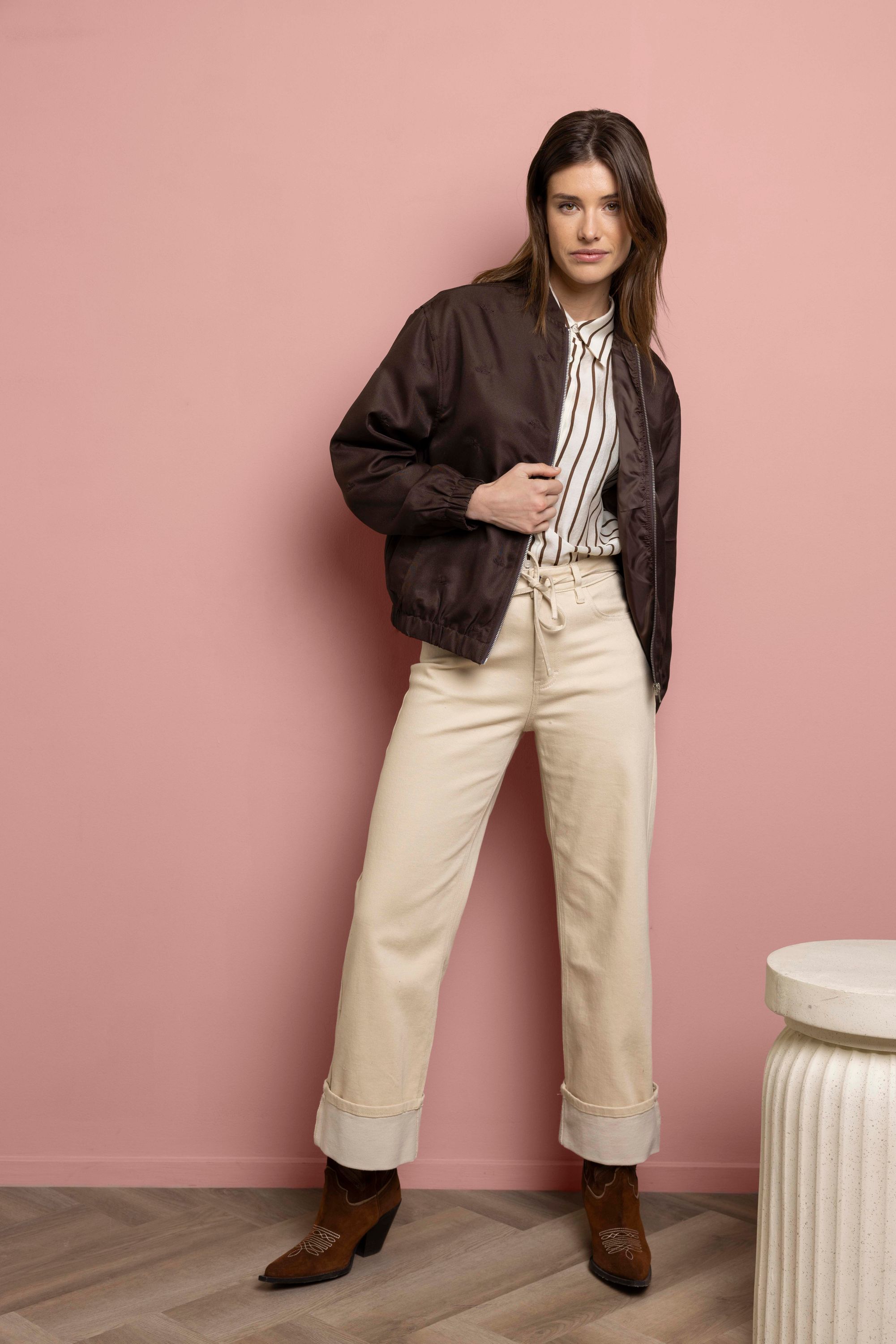 Norah Bruine bomberjas met borduursels brown 216504-200-46-48