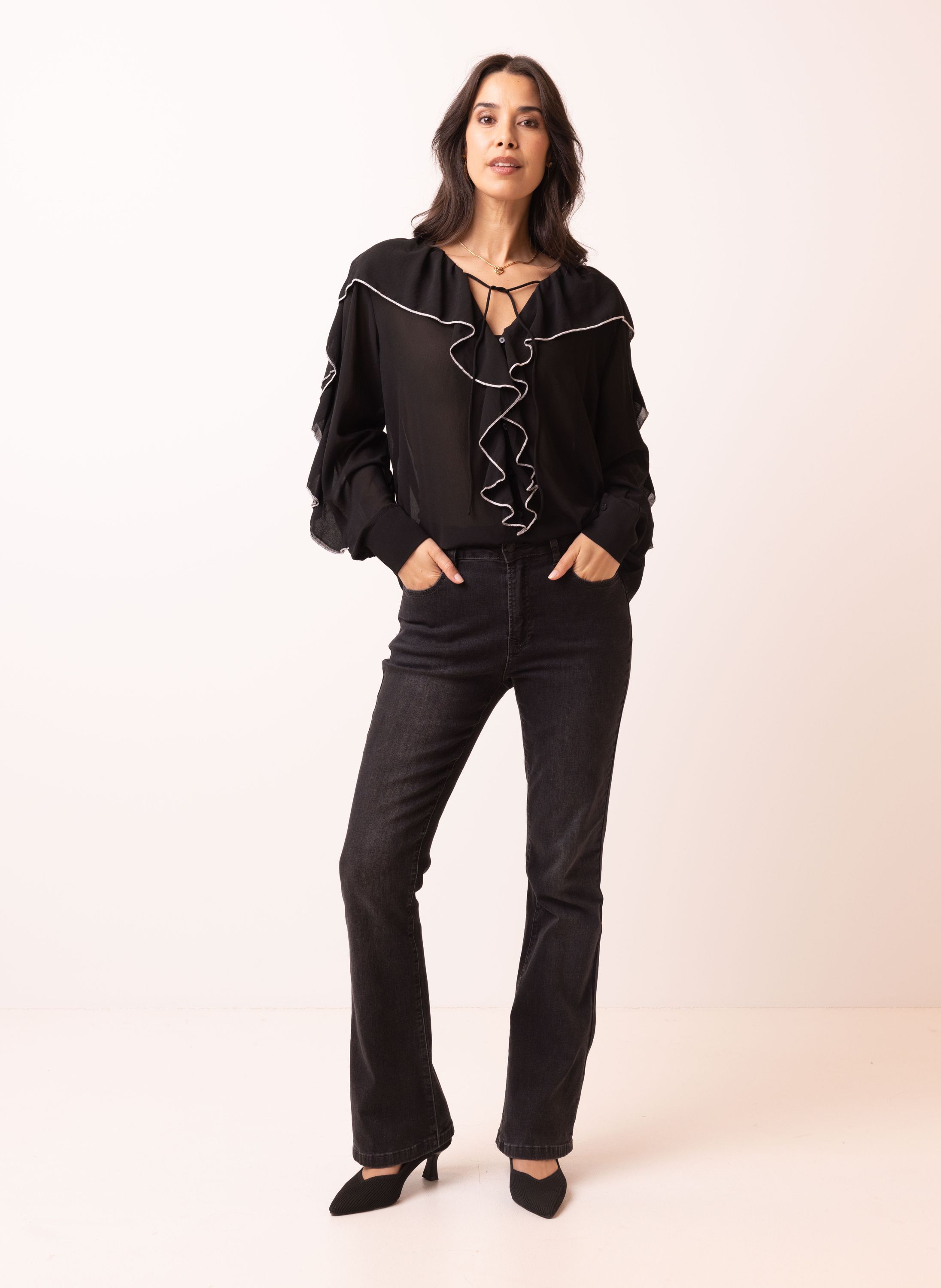 Norah Zwarte blouse met ruches black 216580-001-46
