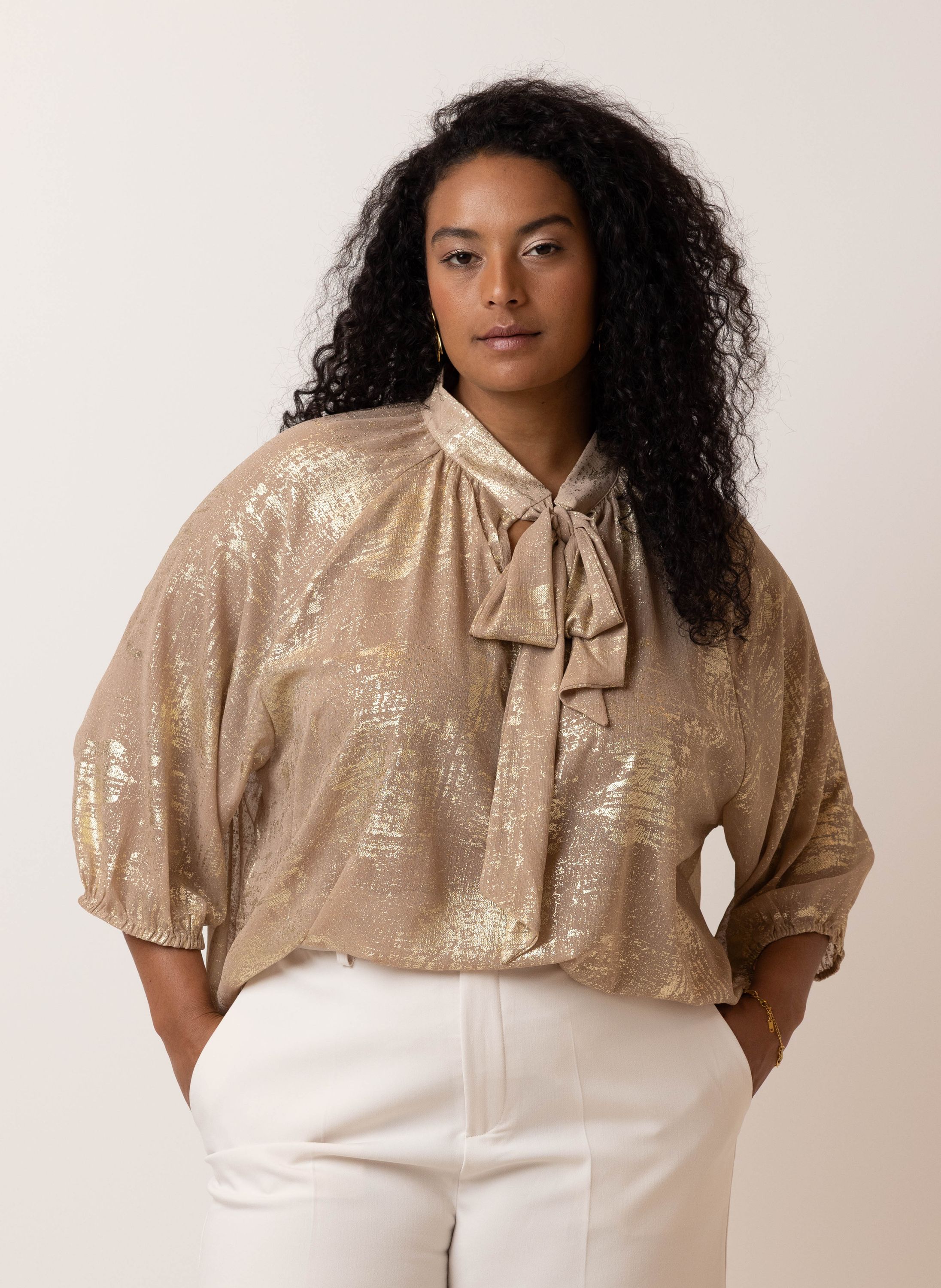 Norah Goudkleurige blouse met strik gold 216659-199