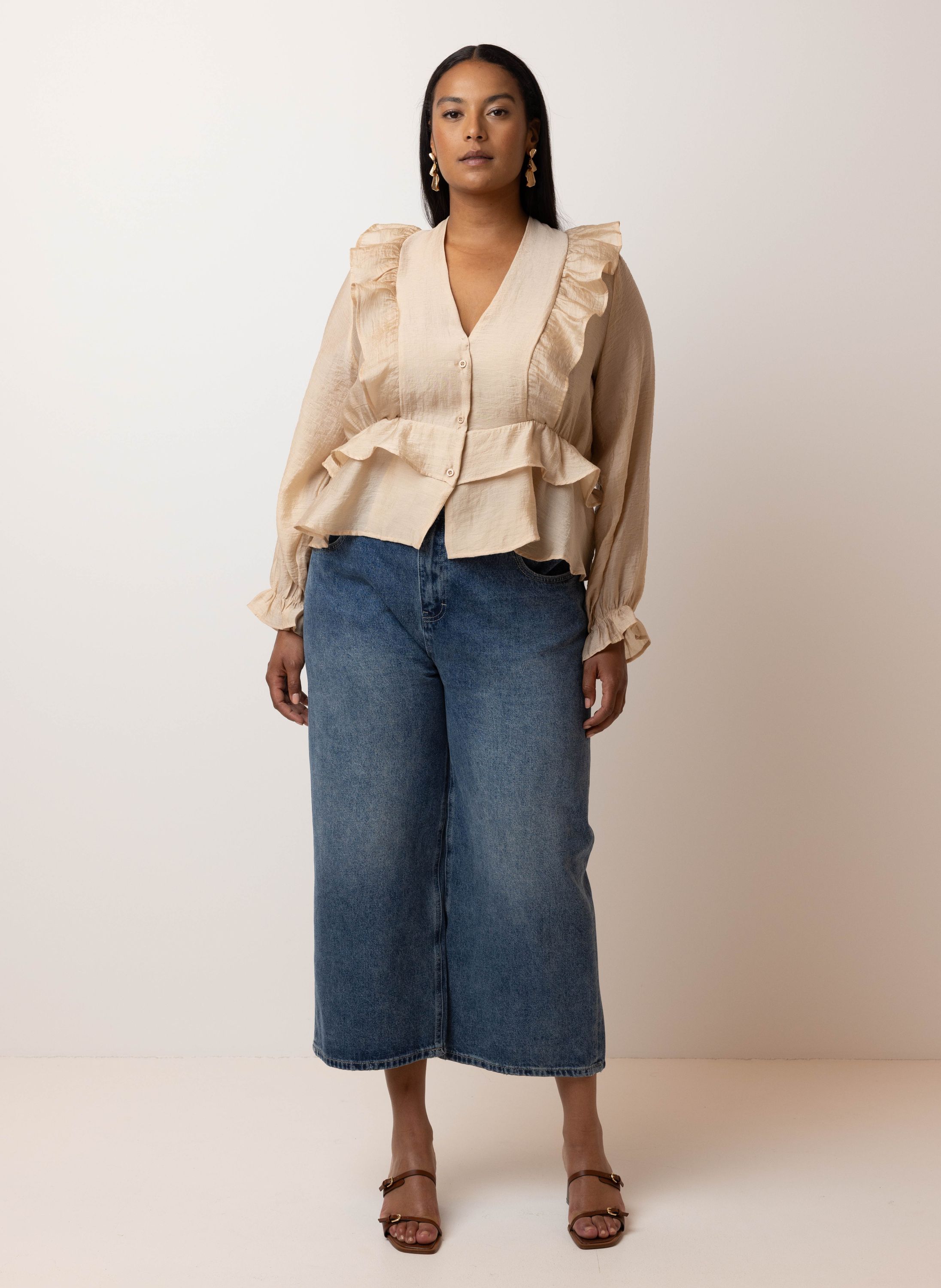 Norah Zandkleurige blouse met volants sand 216860-110