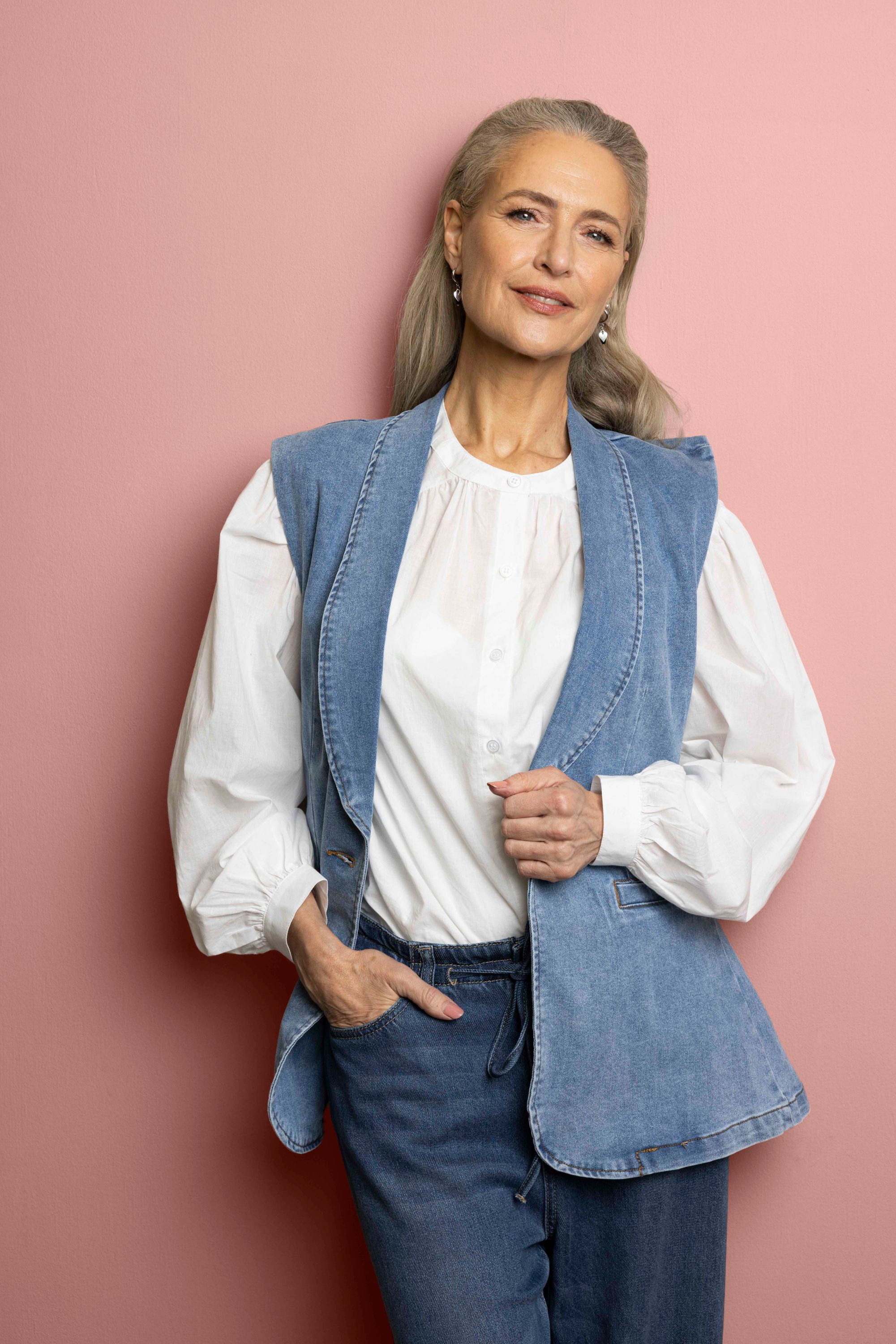 Norah Lichtblauw denim gilet met ceintuur denim blue 217165-472