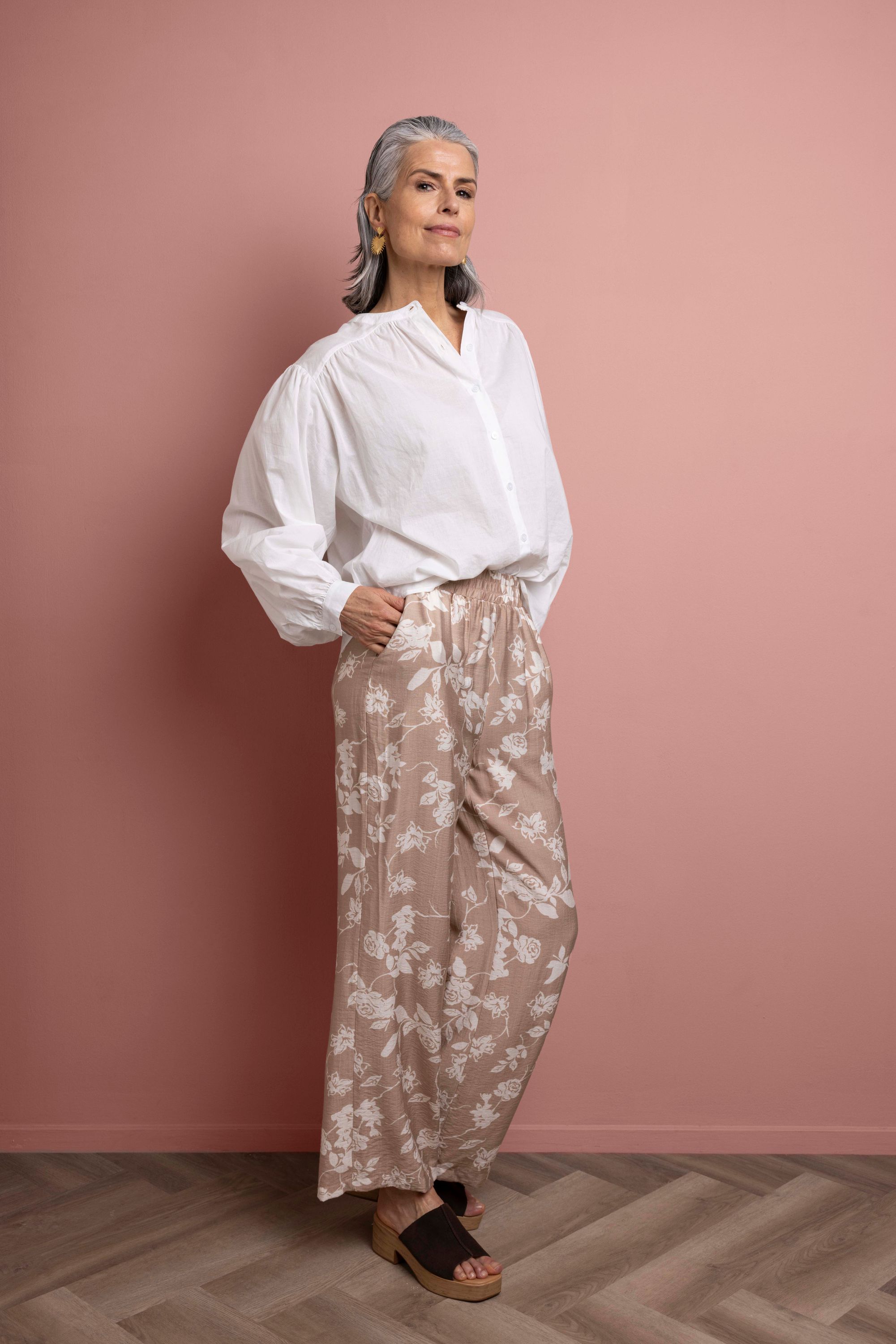 Norah Wide fit broek | Zandkleurig | Bloemen sand multicolor 217244-121-42