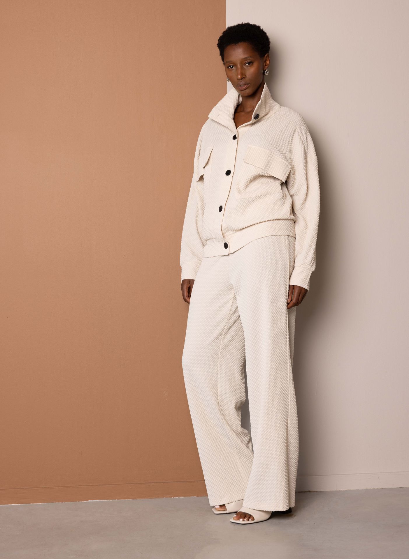 Norah Zandkleurige wijde broek met structuur light sand 217315-111-38
