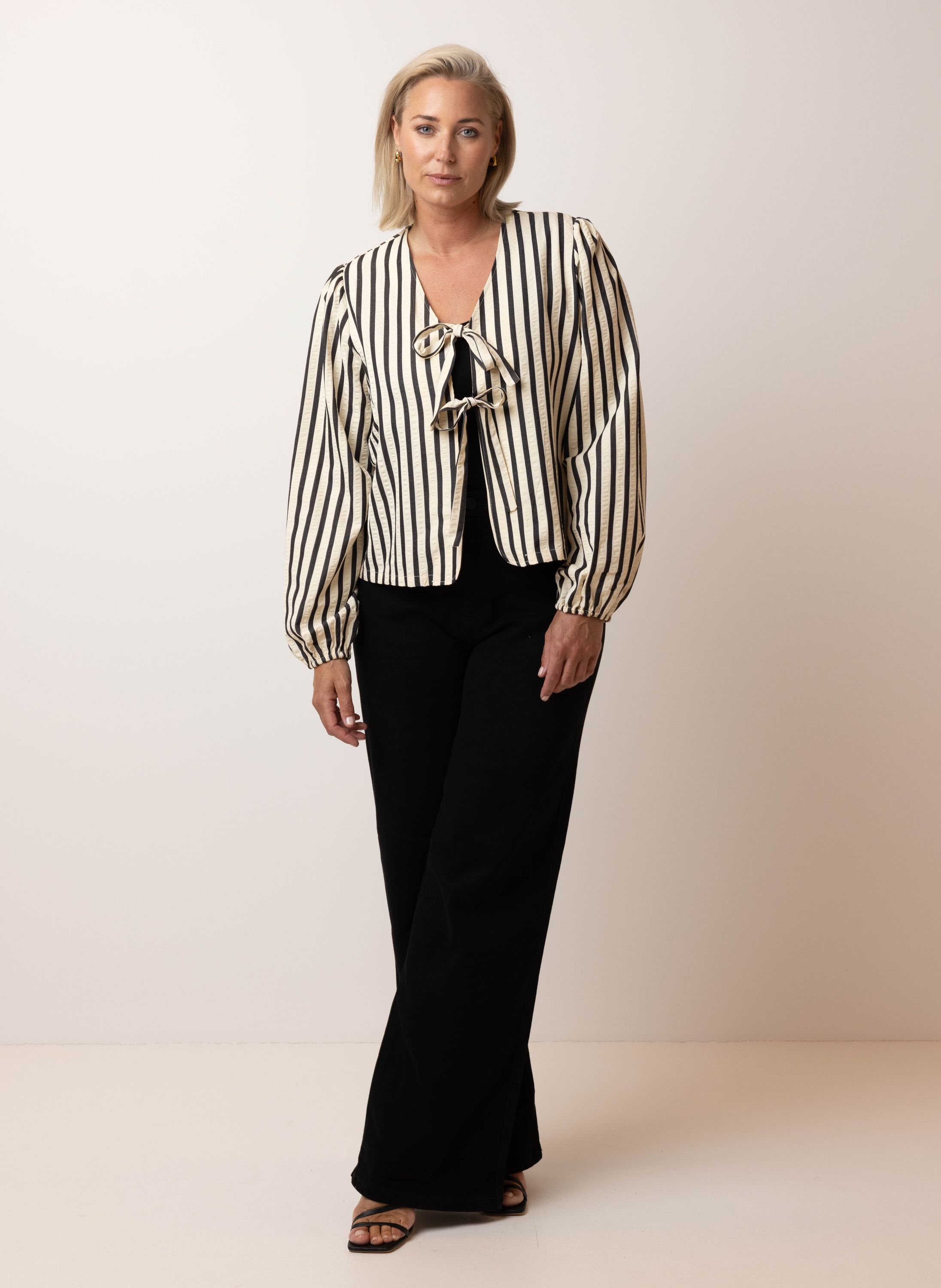 Norah Gestreepte blouse met striksluiting grey/ecru 217366-081-36