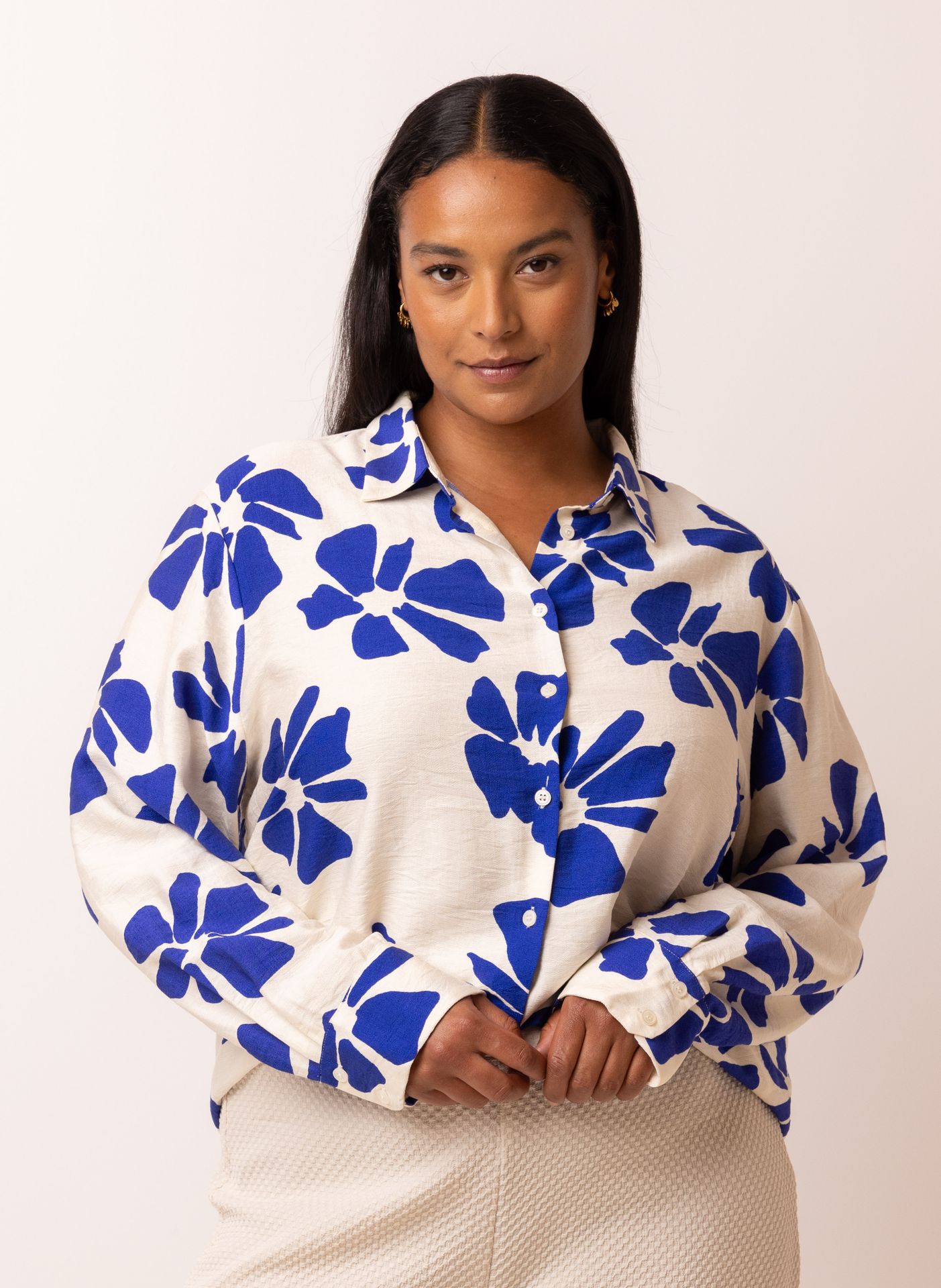 Norah Ecru blouse met bloemendessin ecru/blue 217389-174-34
