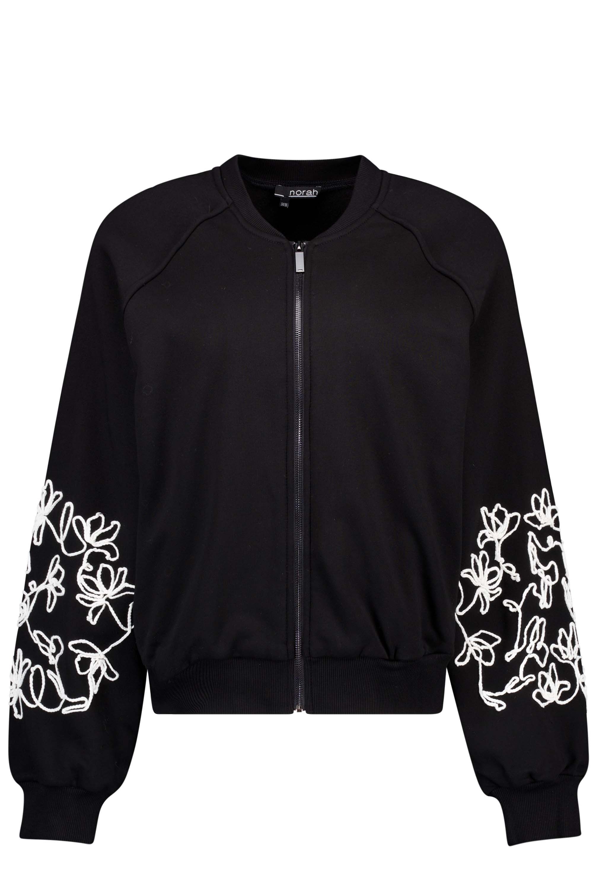 Norah Zwart jasje met borduursels black/white 217442-031-46-48