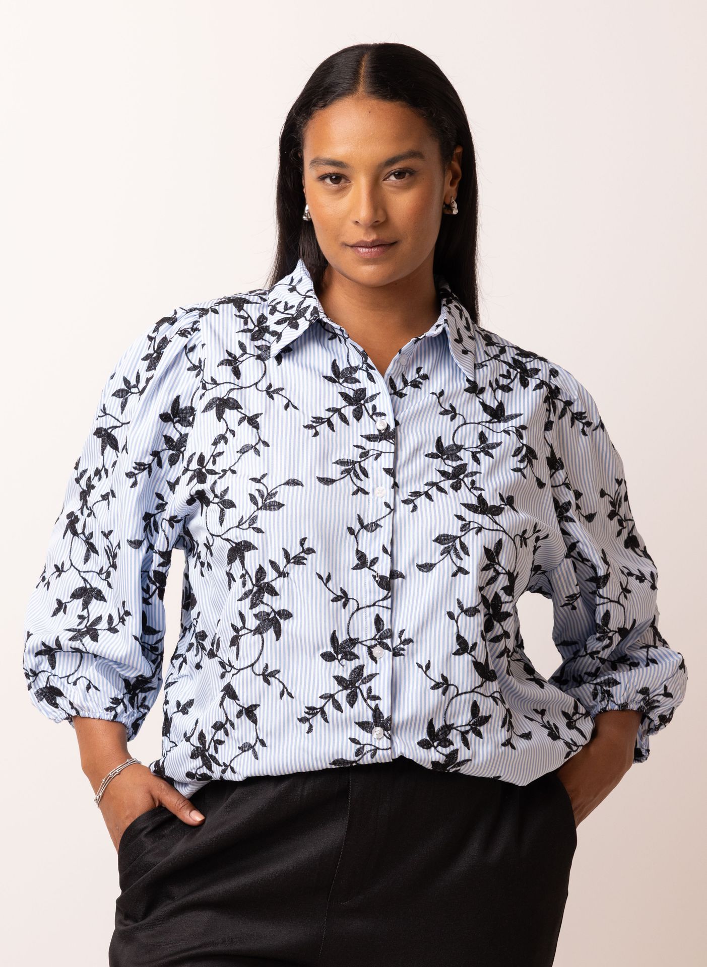Norah Blauw/wit gestreepte blouse met borduursels blue/black 217447-430-34