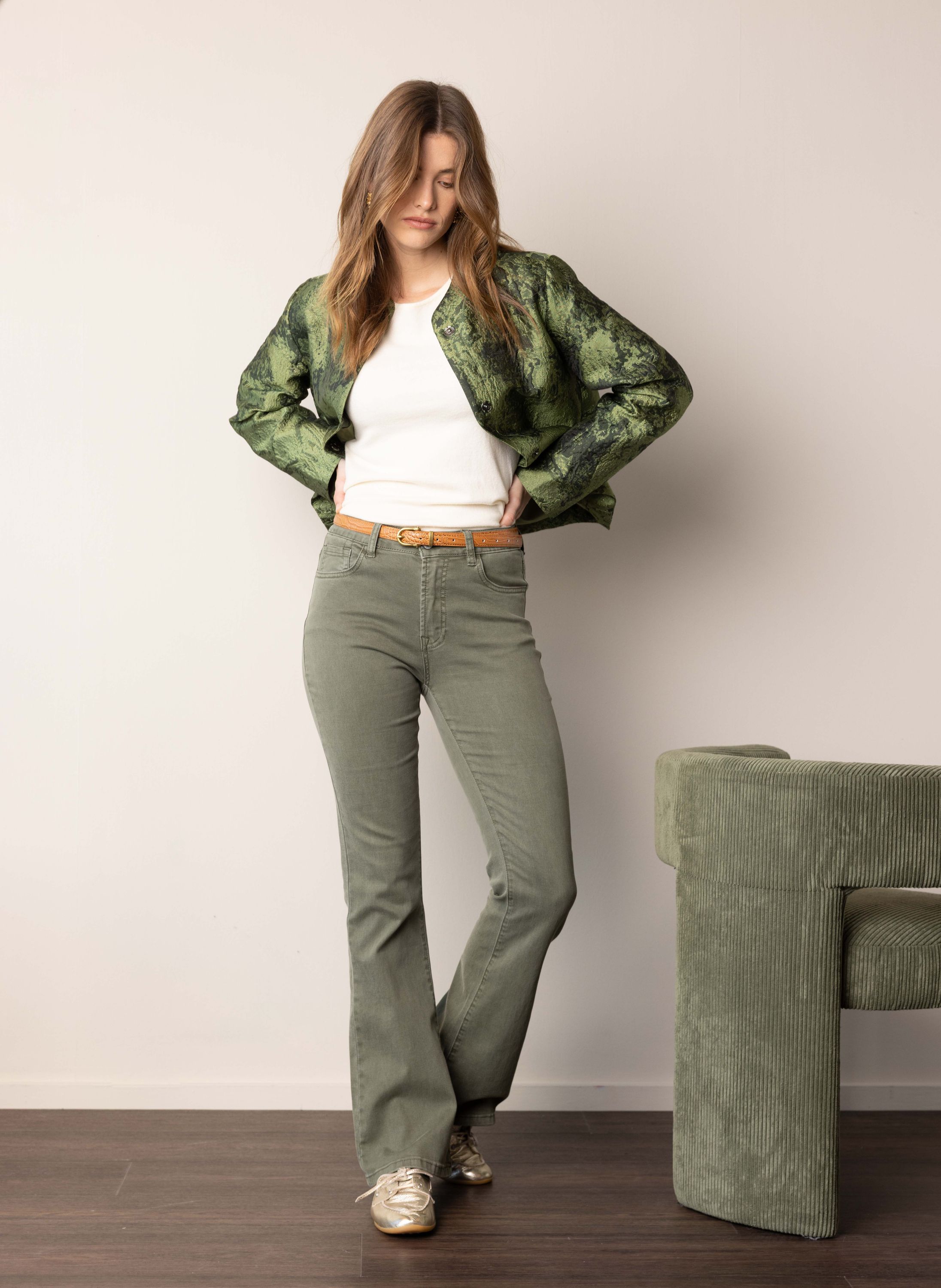 Norah Flora jeans | Flared | Donkergroen | L32 dark army 217449-580-42