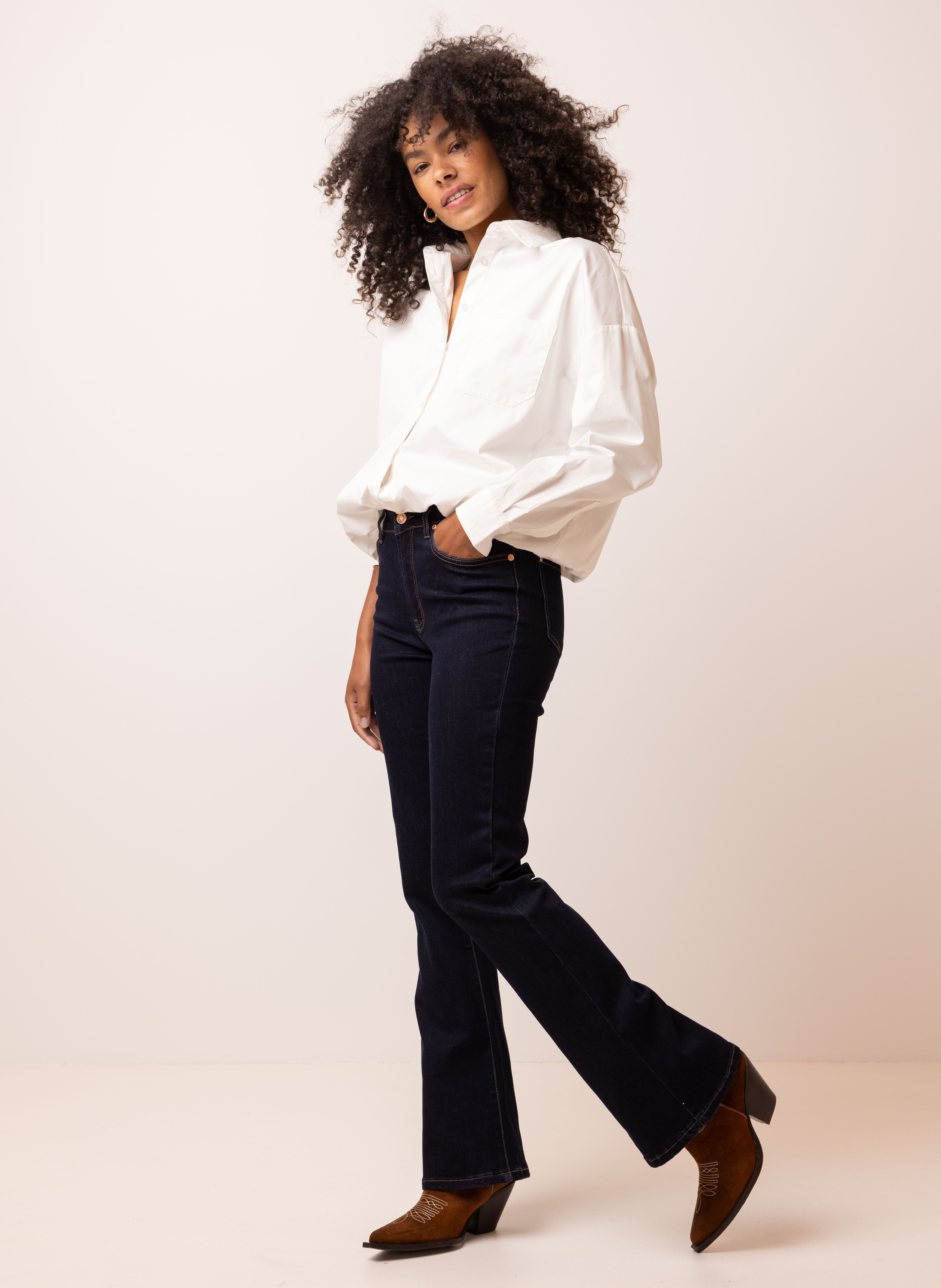 Flora jeans | Flared | Diepblauw | L32 | Norah Dameskleding maat