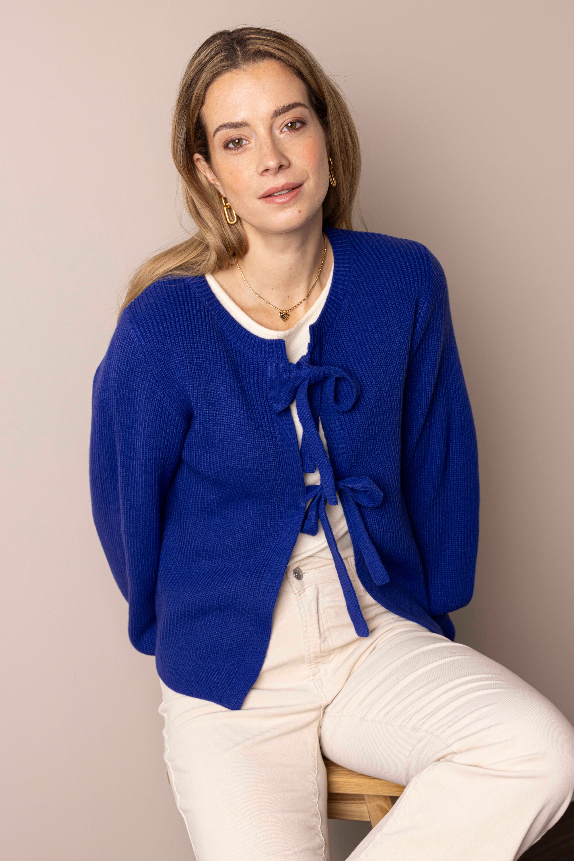 Norah Gebreide kobaltblauw vest met striksluiting cobalt 217461-468-36