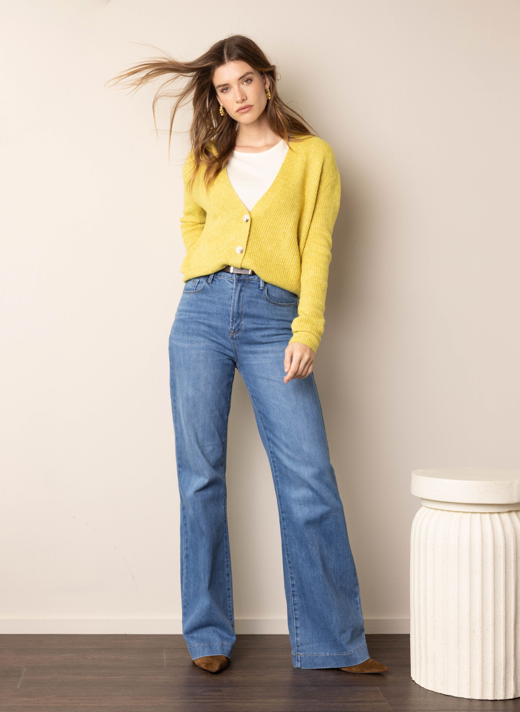 Norah Geel vest met V-hals lime 217555-506-34-36