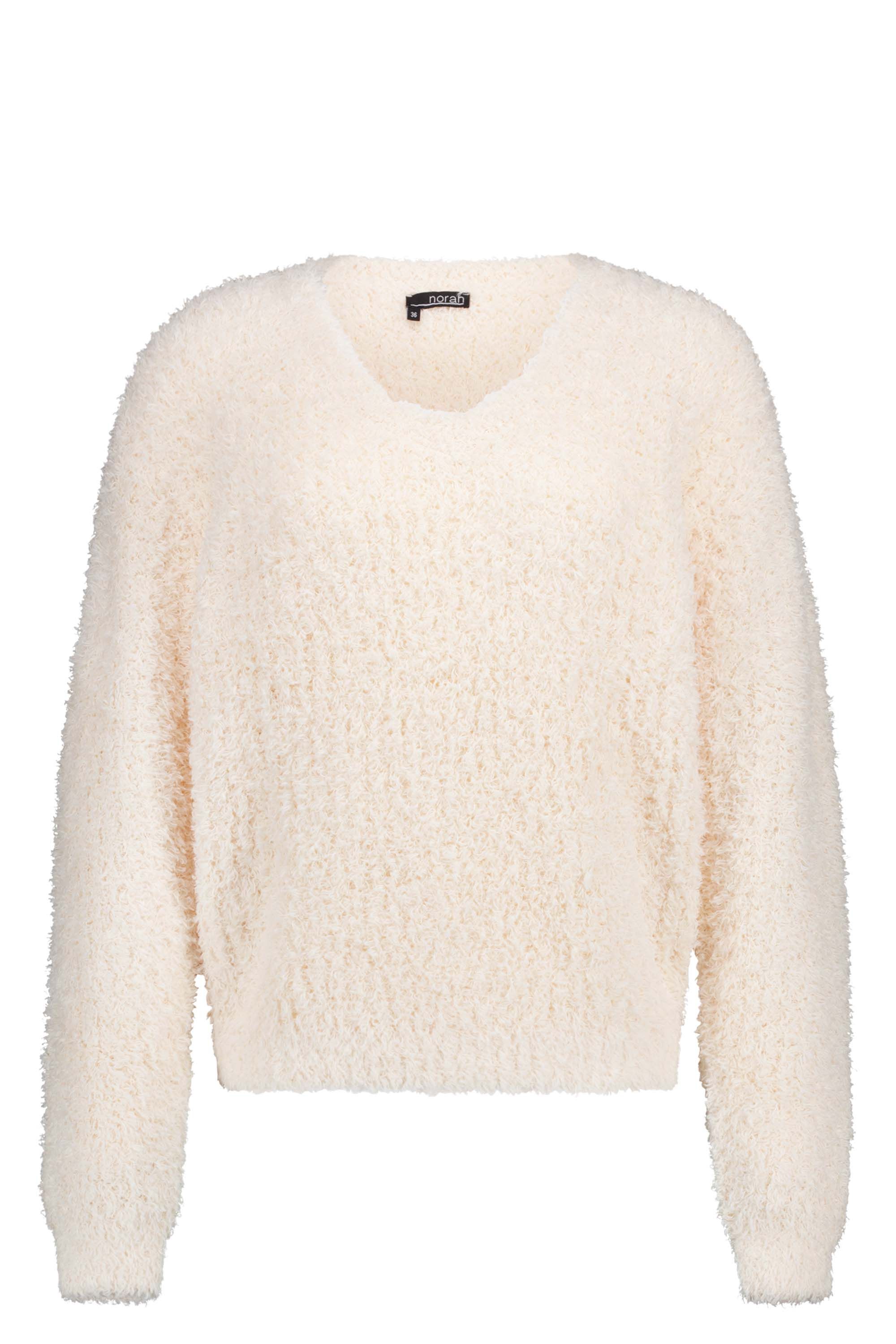 Norah Off-white gebreide trui van een zachte stof off-white 217615-101-48