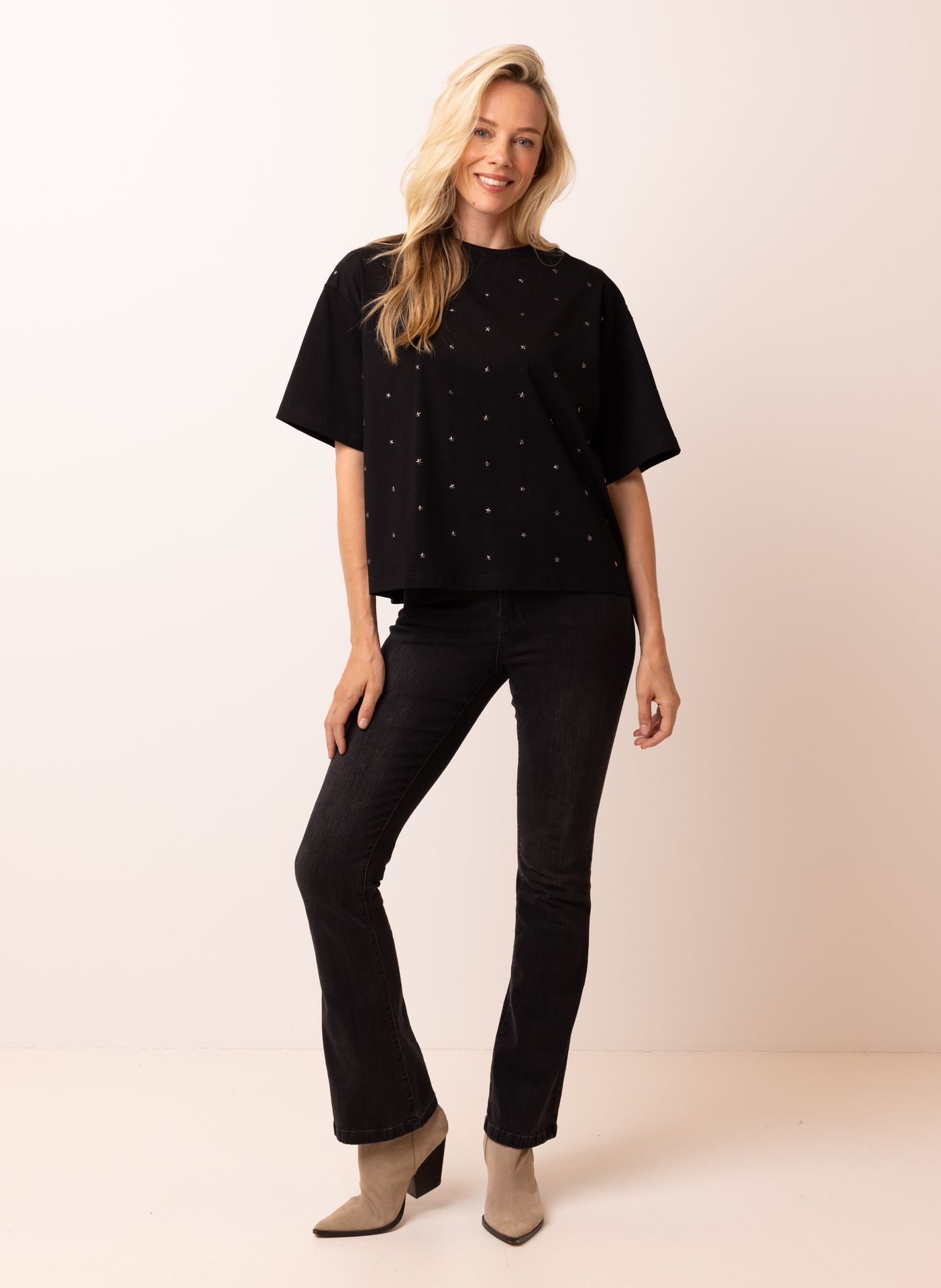 Norah Zwart shirt met zilverkleurige sterren studs black 217622-001-40