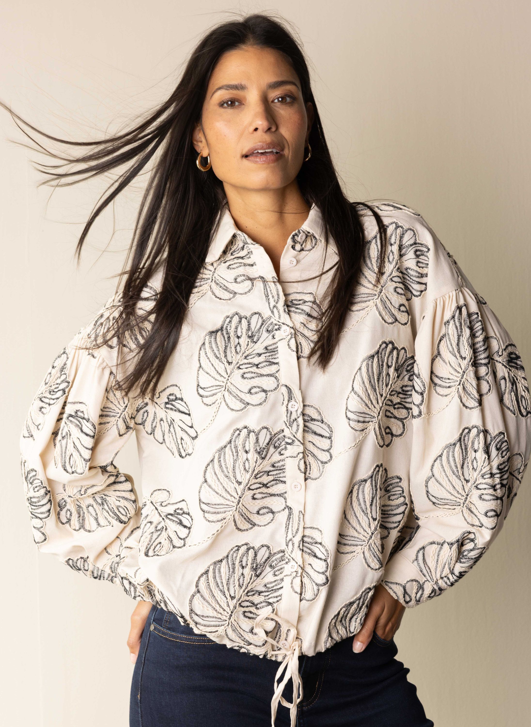 Norah Ecru blouse met bladprint en trekkoord ecru/black 217649-170-36