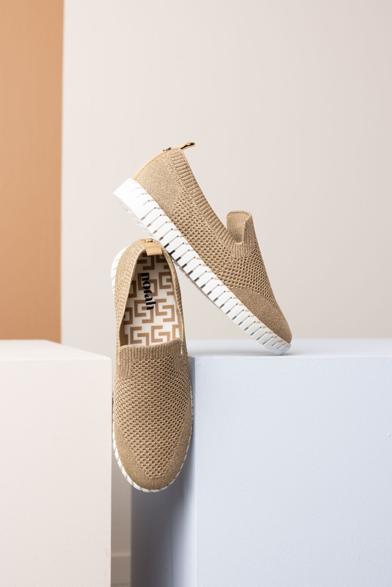 Norah Zandkleurige instapsneaker sand 217702-110-42