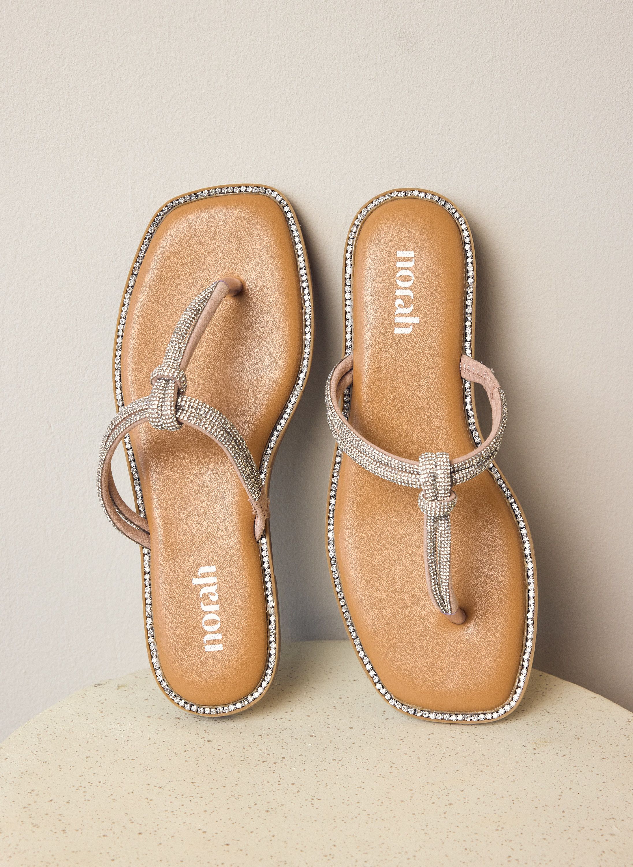 Norah Beige teenslipper met steentjes beige multicolor 217704-107-38