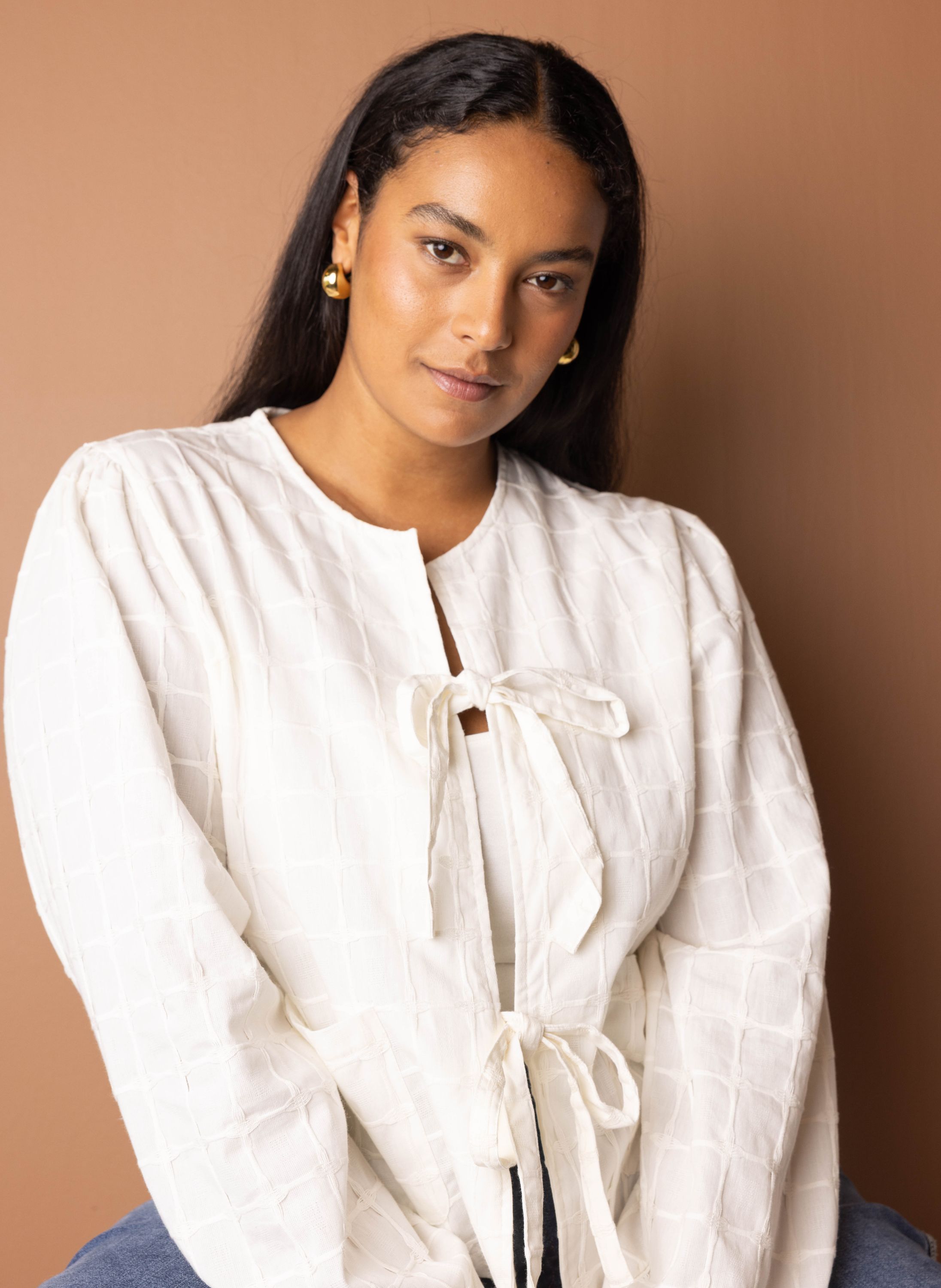Norah Off-white blouse met striksluiting off-white 217734-101-40