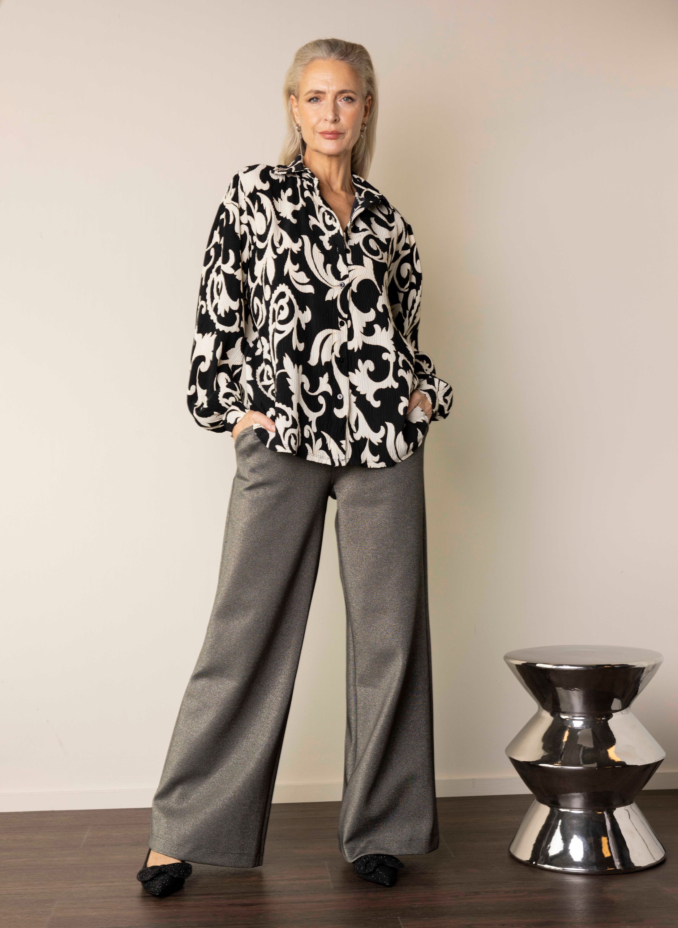 Norah Zwarte blouse met sierlijk dessin black/ecru 217737-041-38