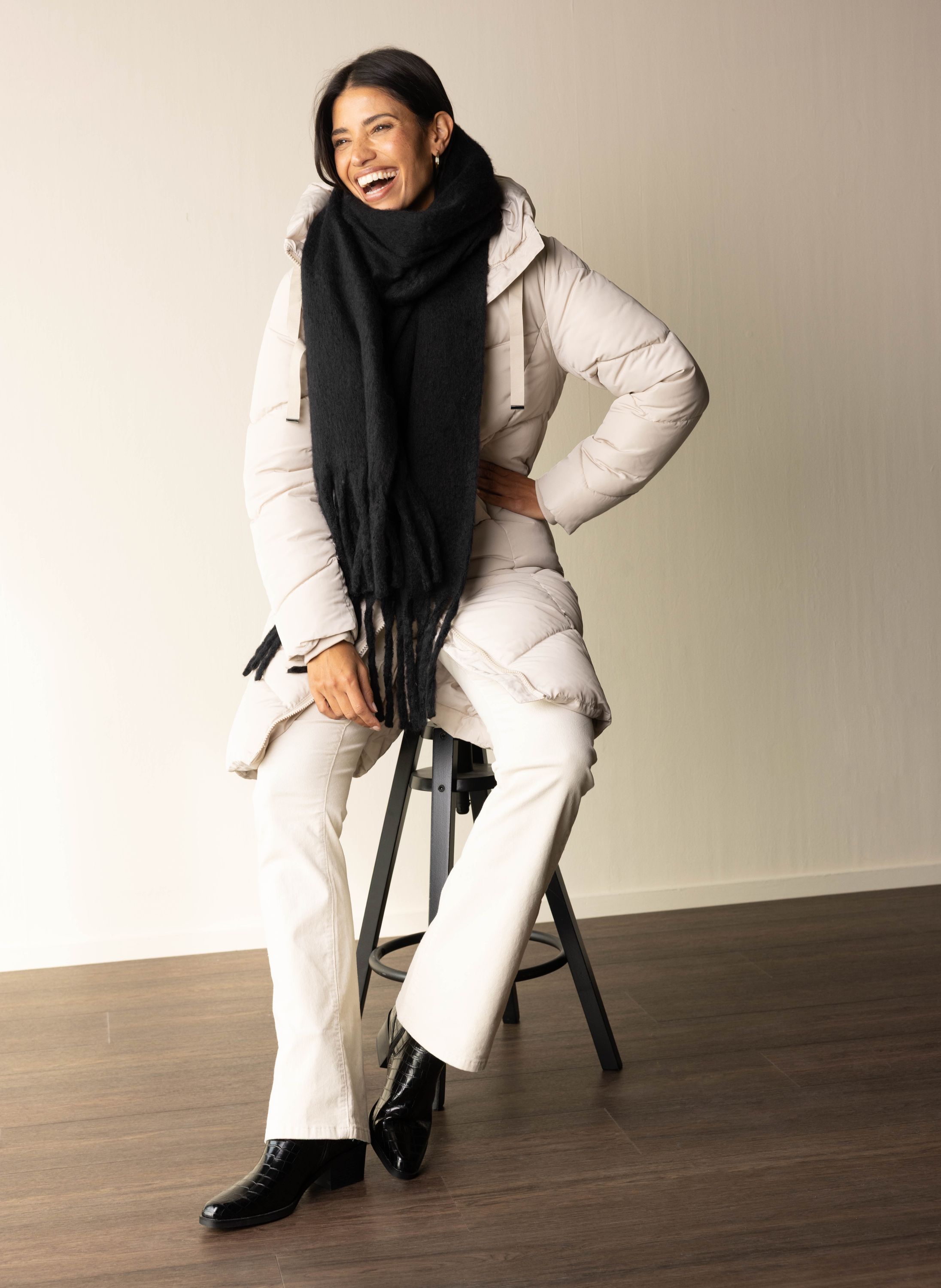 Norah Zwarte gebreide sjaal met franjes black 217834-001-ONE
