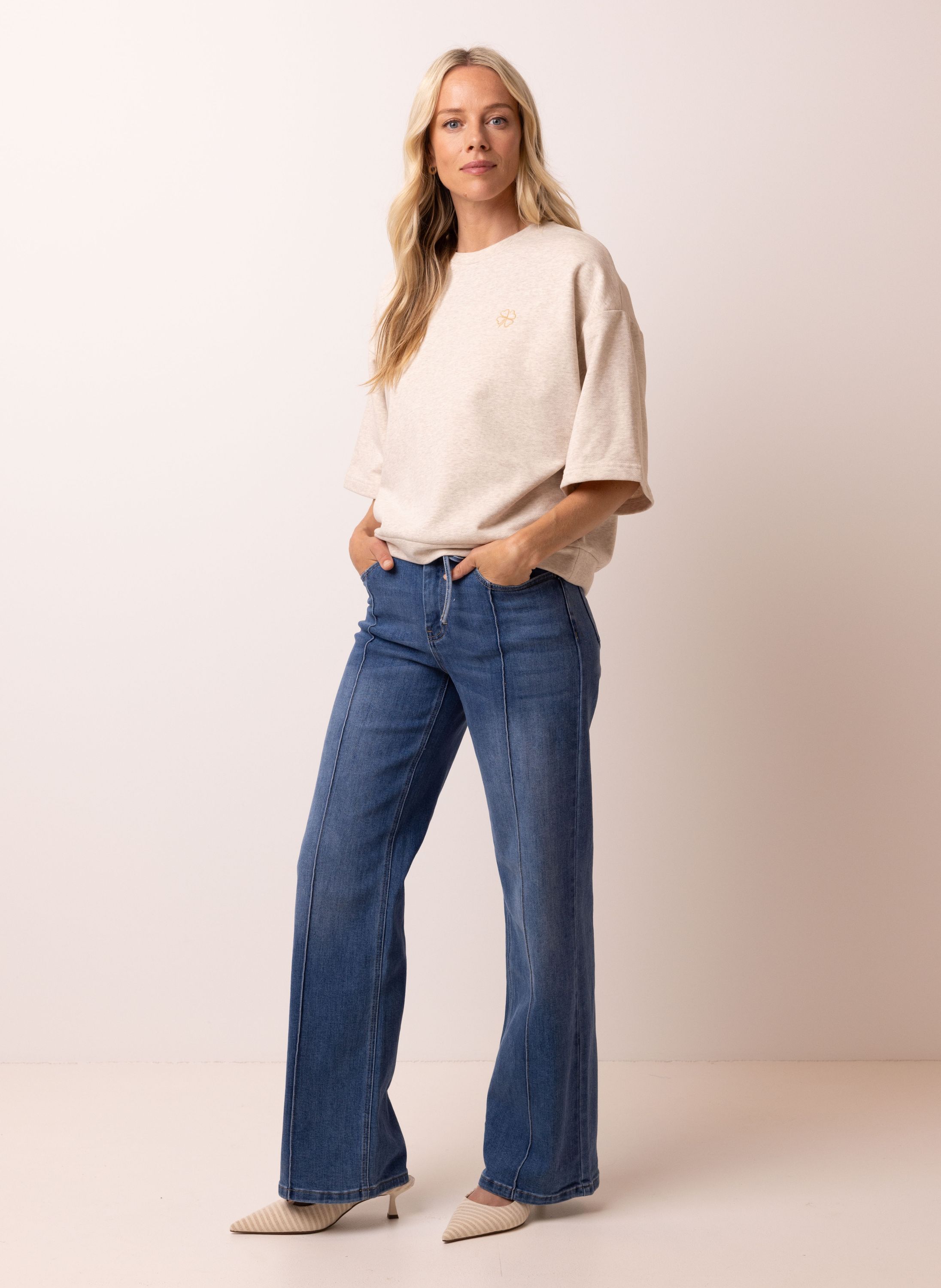 Norah Grijs/beige sweater met klavertje sand melange 217855-151-44