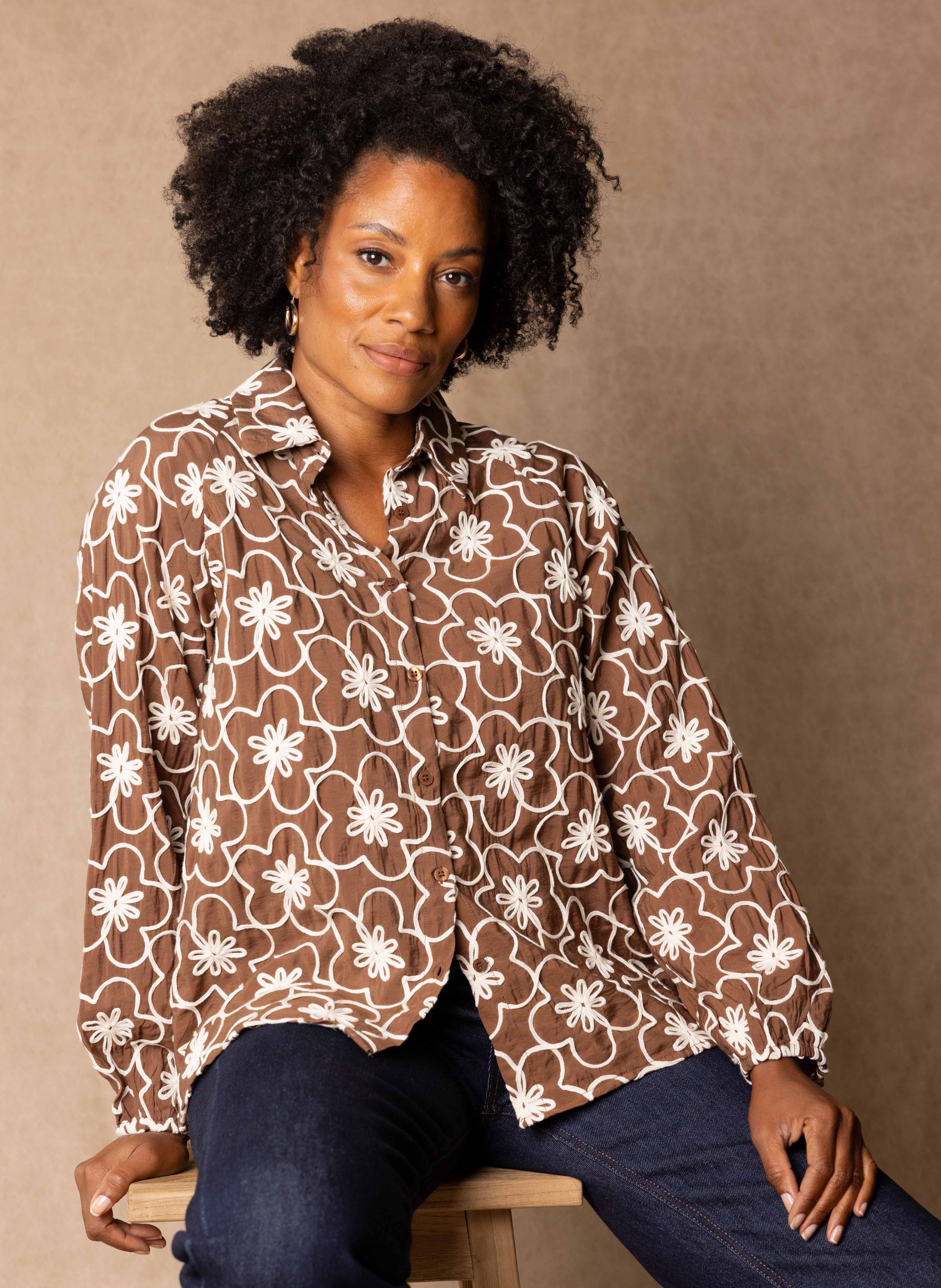 Norah Bruine blouse met bloemen mocca 217857-202-38