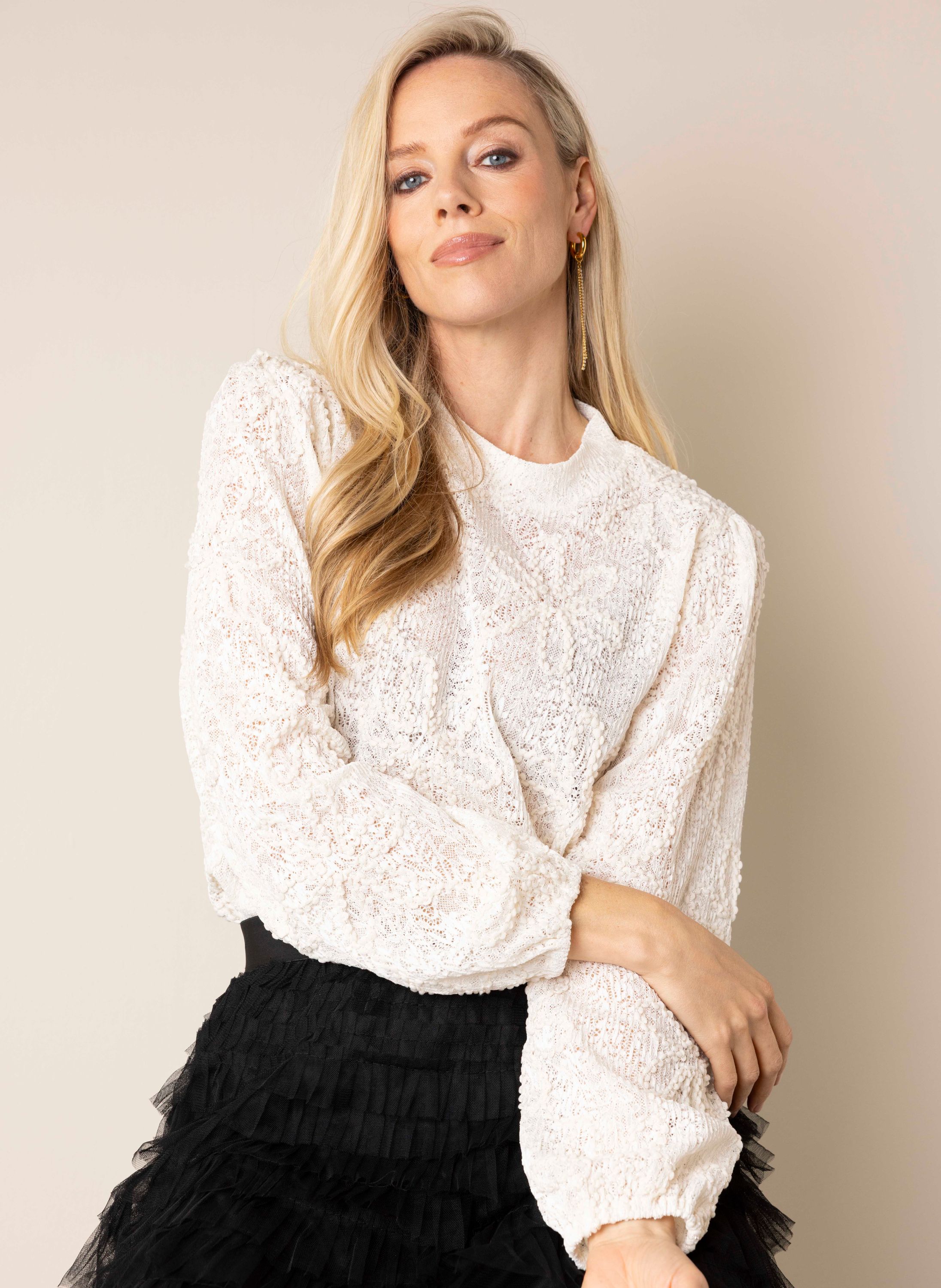 Norah Ecru top met geborduurde bloemen ecru 217888-102-42