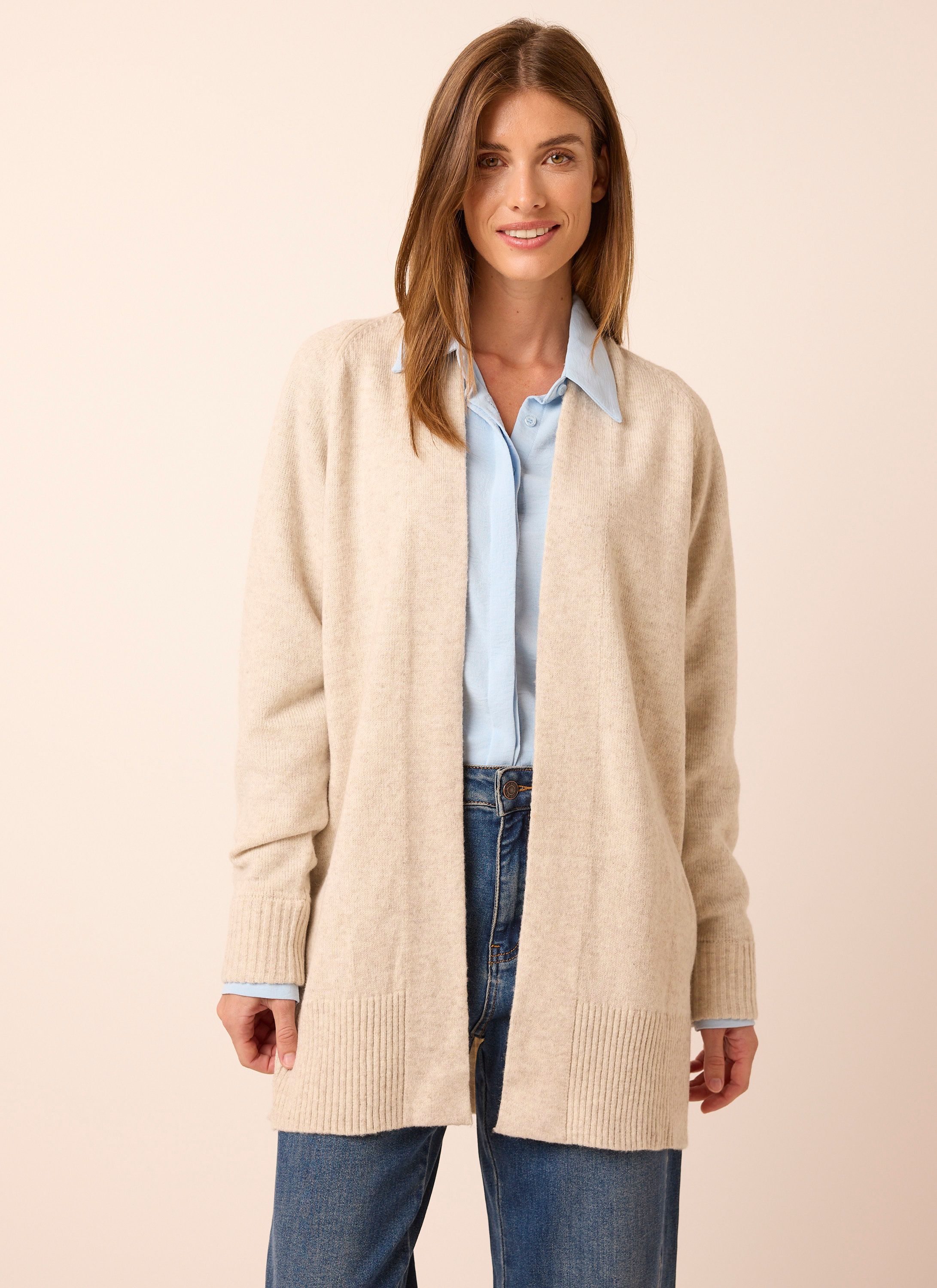Norah Zandkleurig gebreid lang vest sand melange 217937-151