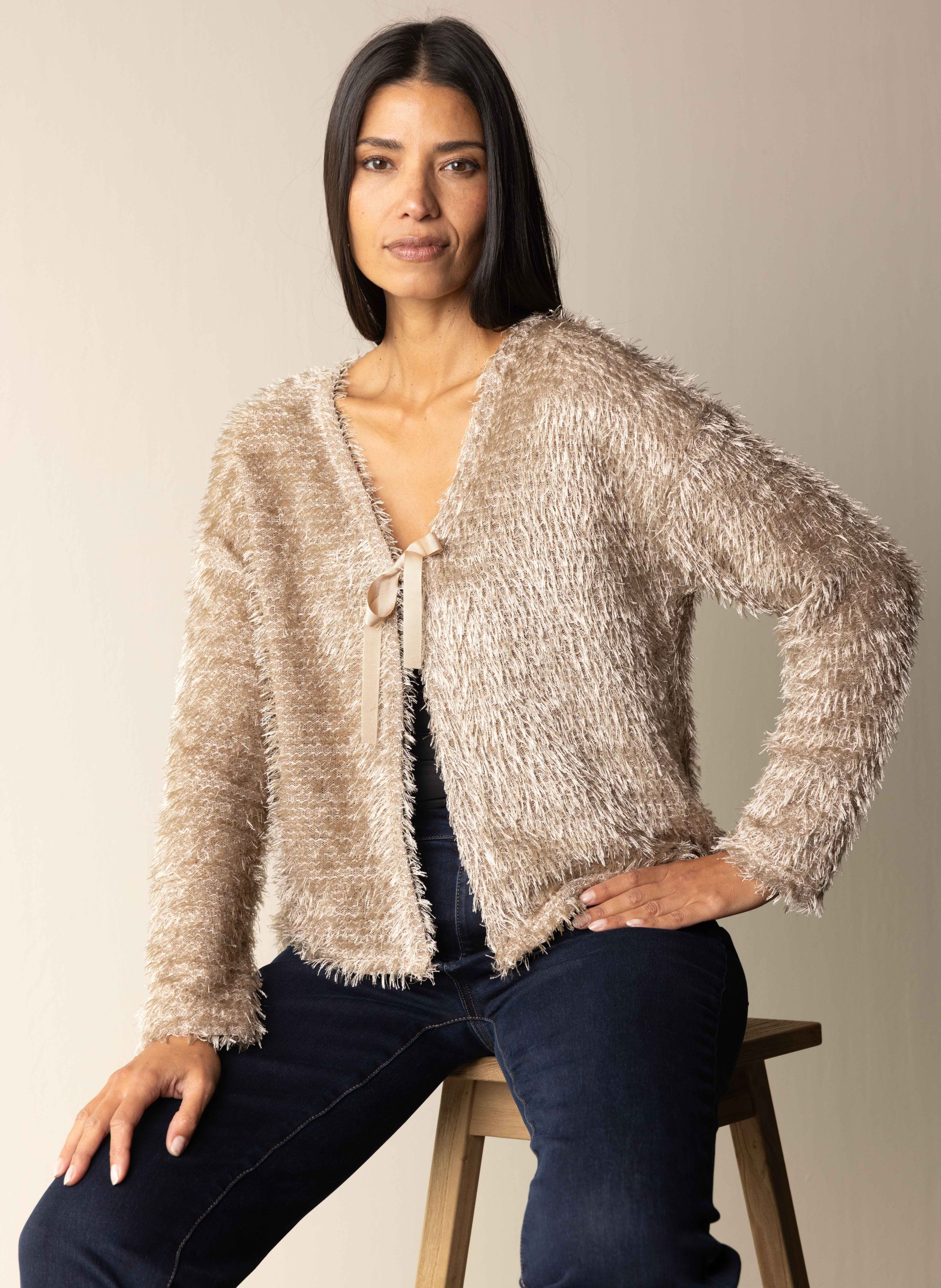 Norah Champagnekleurig gebreid vest met striksluiting champagne 217964-103-36