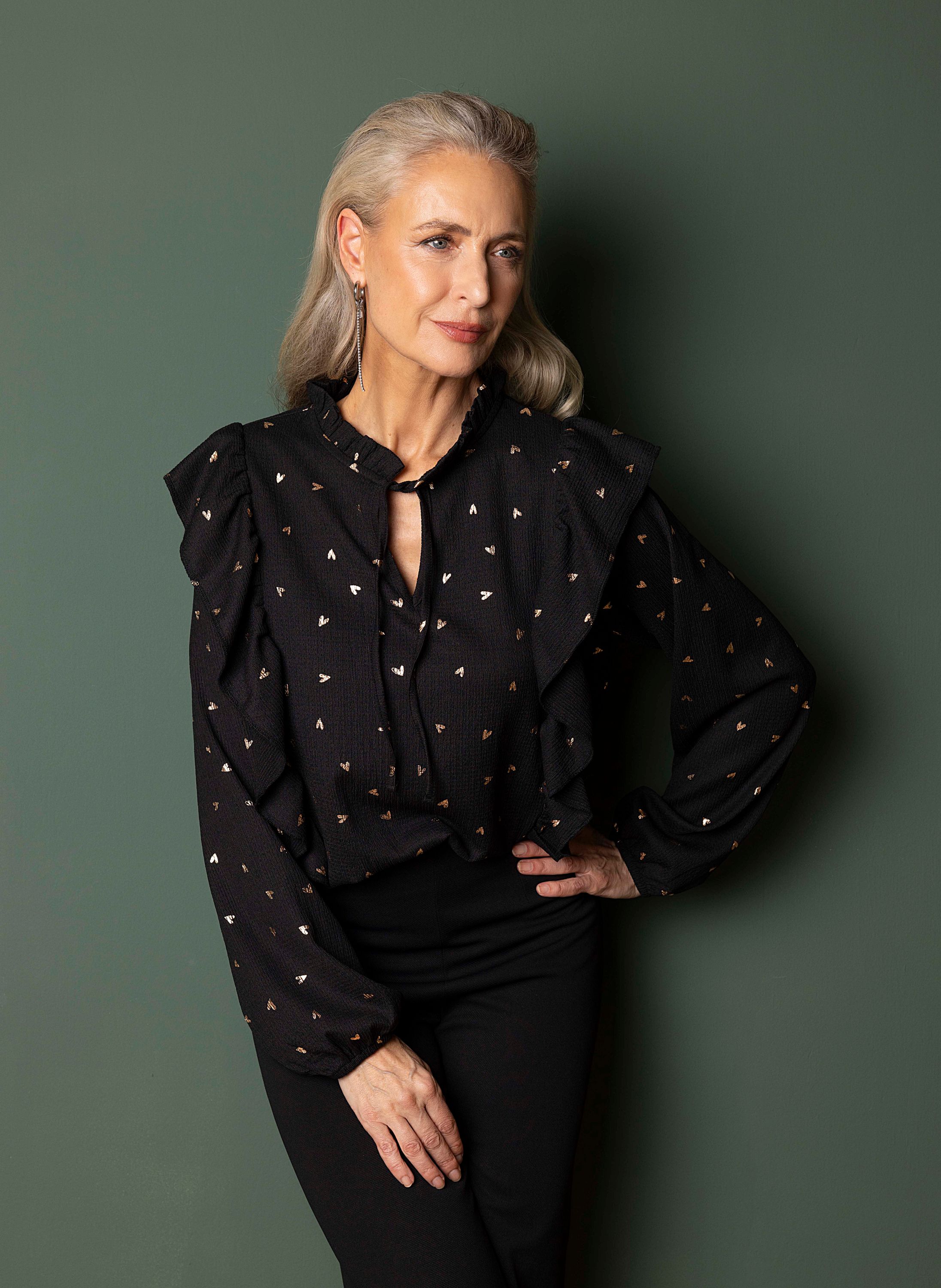 Norah Zwarte blouse met goudkleurige hartjes black multicolor 217973-020-46