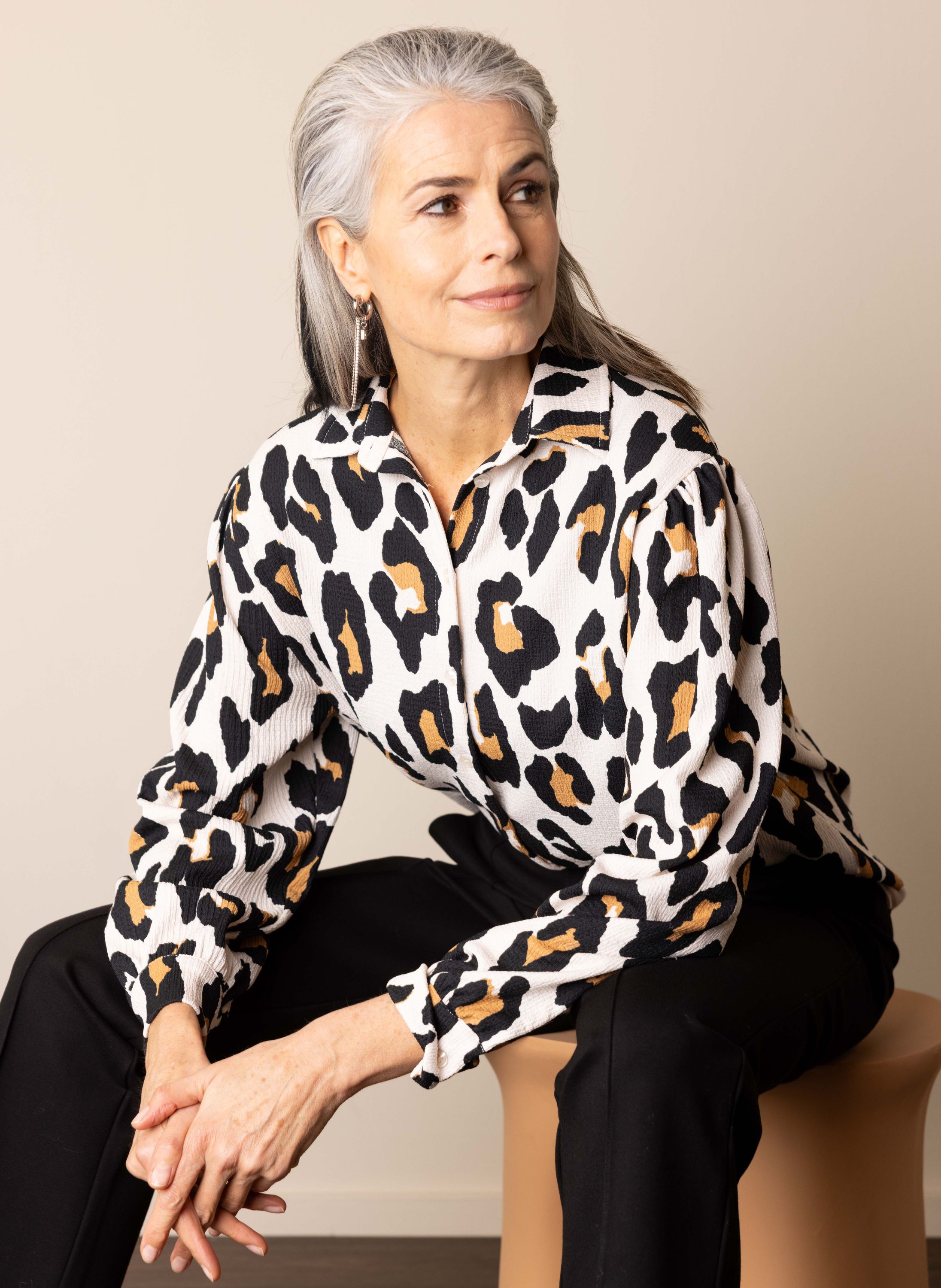 Norah Luipaardprint blouse met klassieke kraag black 218049-001-40