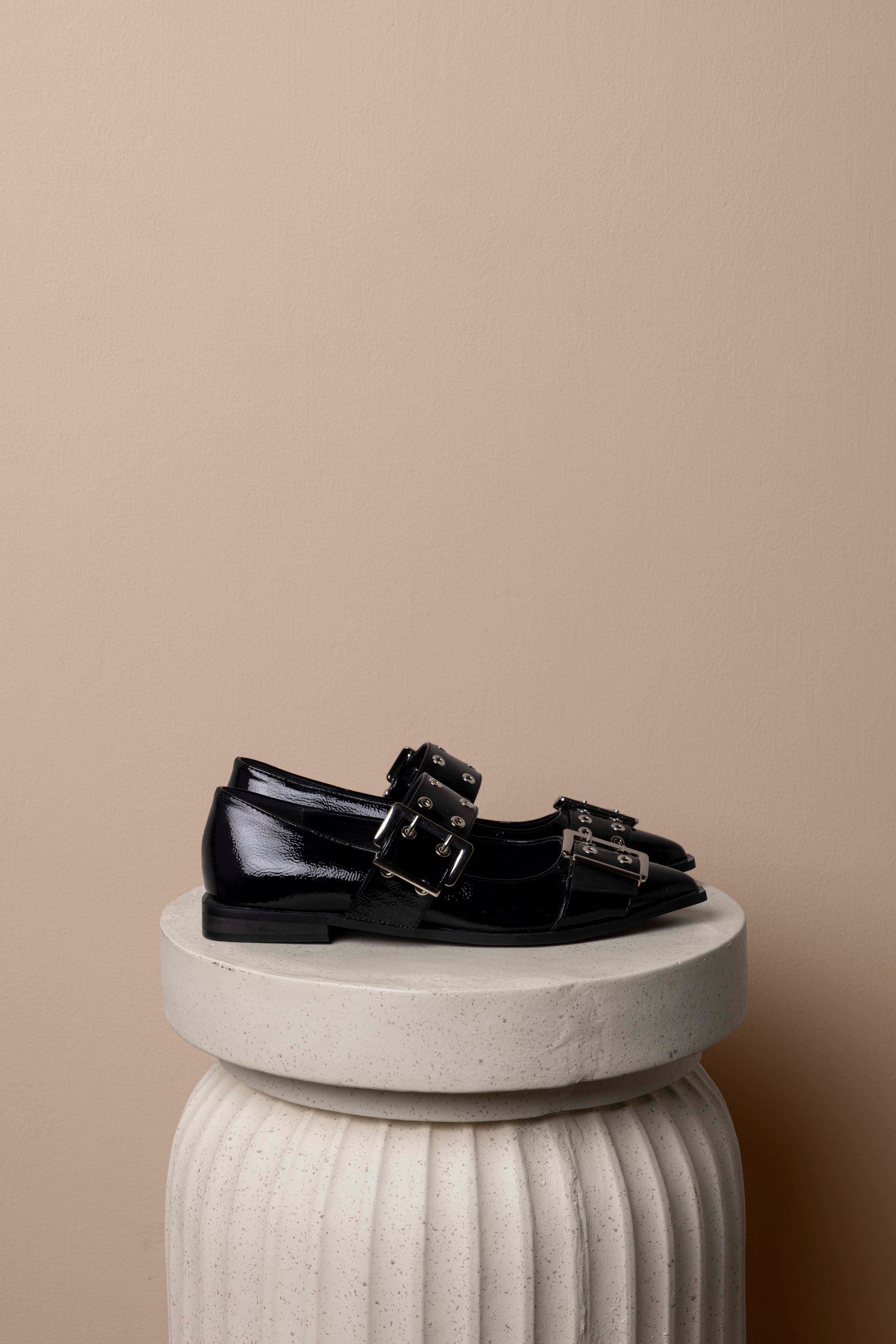 Norah Zwarte loafer met gespen black 218064-001-37