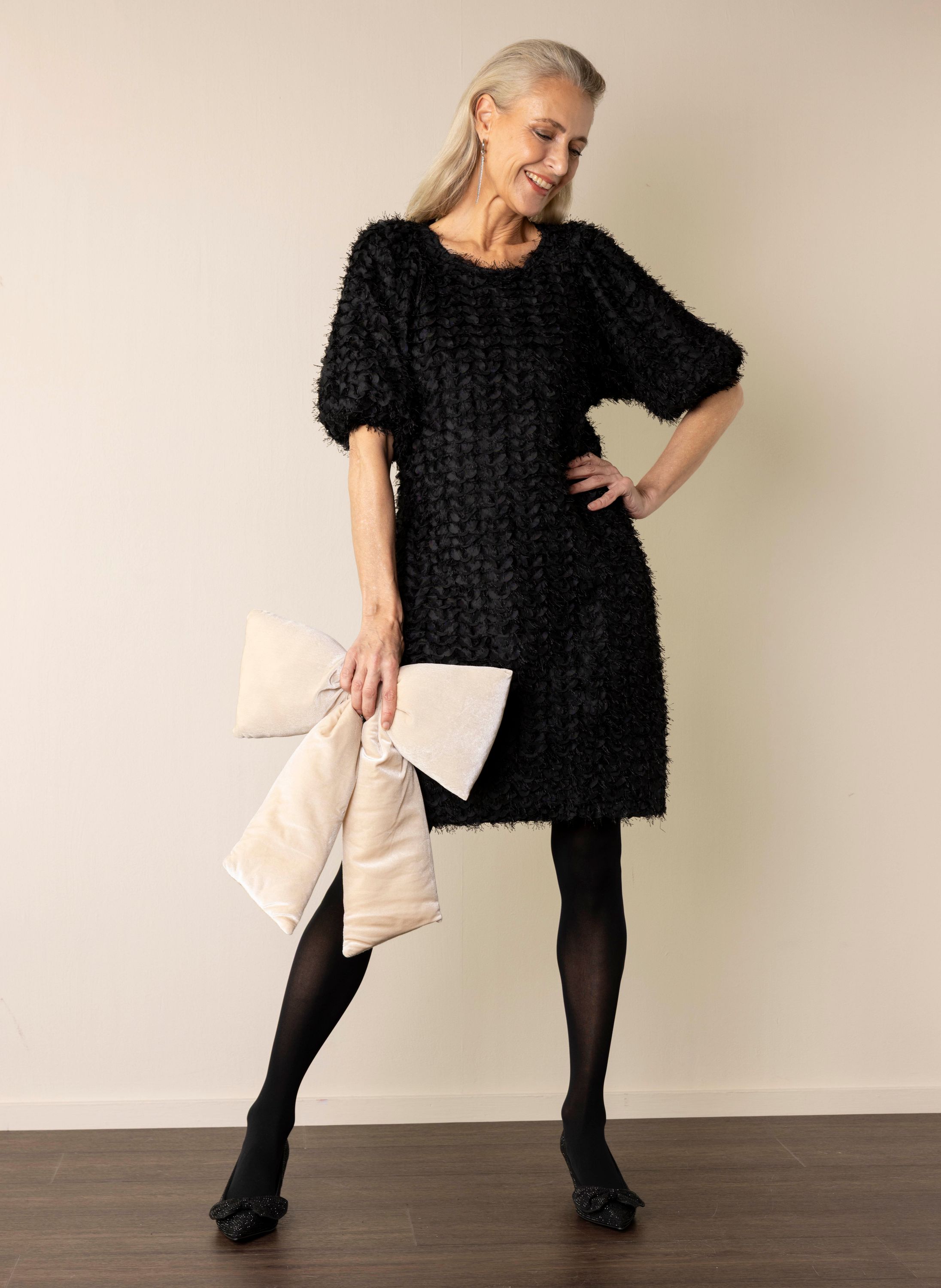 Norah Zwarte midi jurk met structuur black 218105-001-38